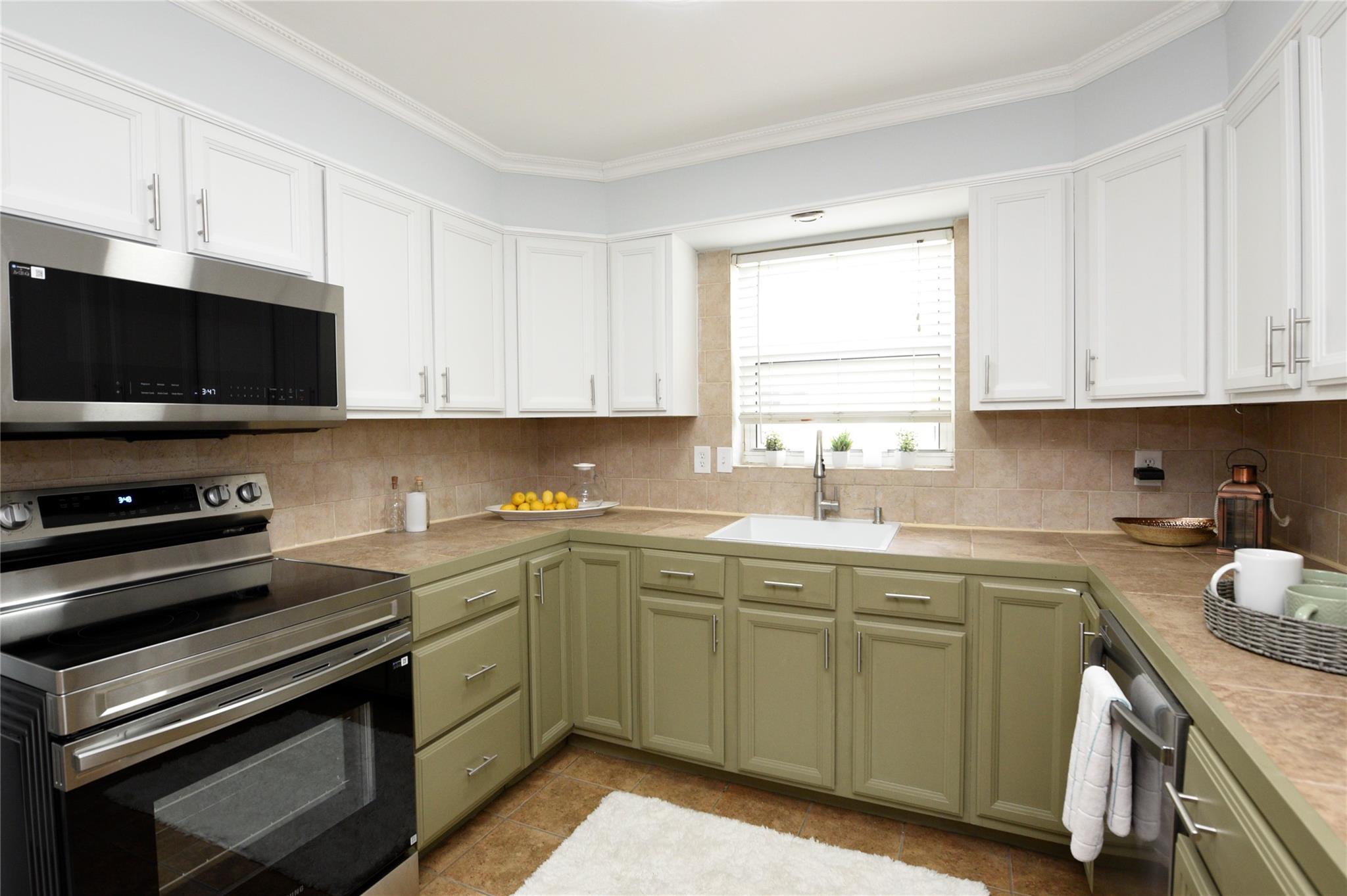 Homes for sale in Fort Lauderdale, FL | 1010 Se 15Th St #112, Fort Lauderdale, FL 33316 | MLS# F10522999