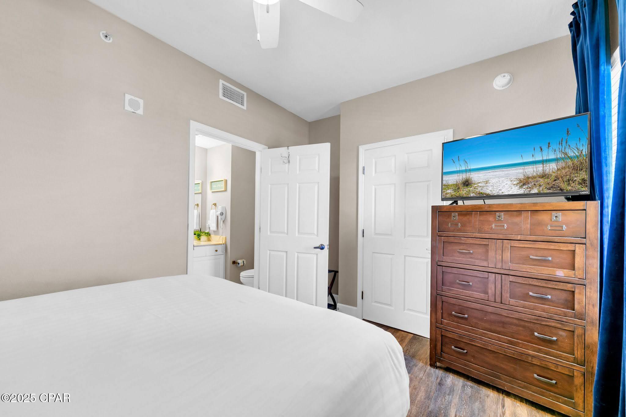 Image 12 For 16819 Front Beach Road  913