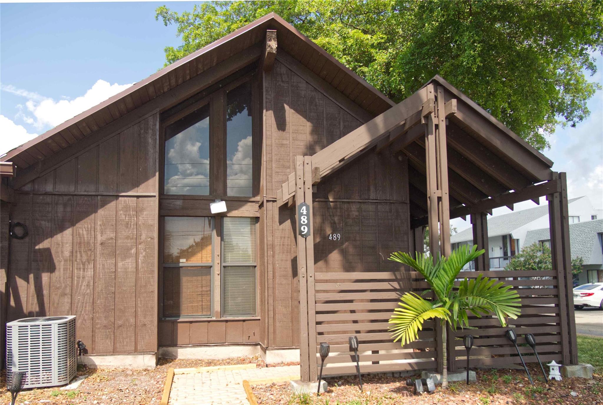 Village Townhouses Jacara