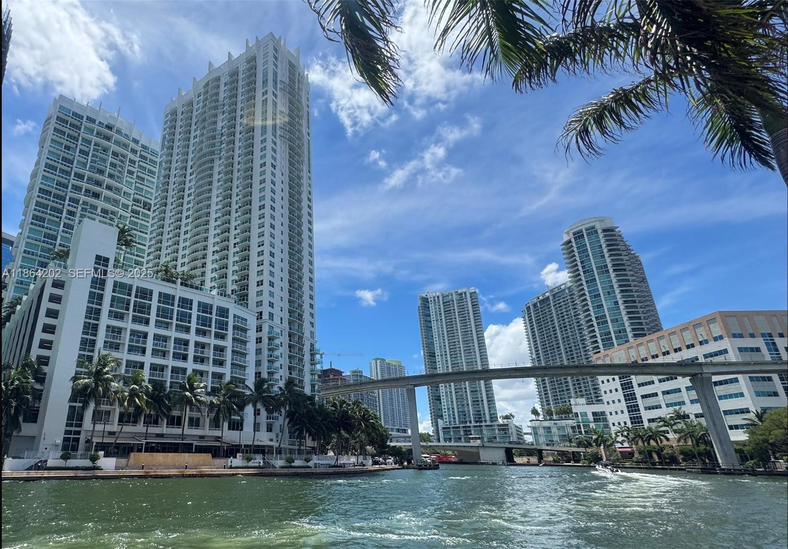 Brickell On The River