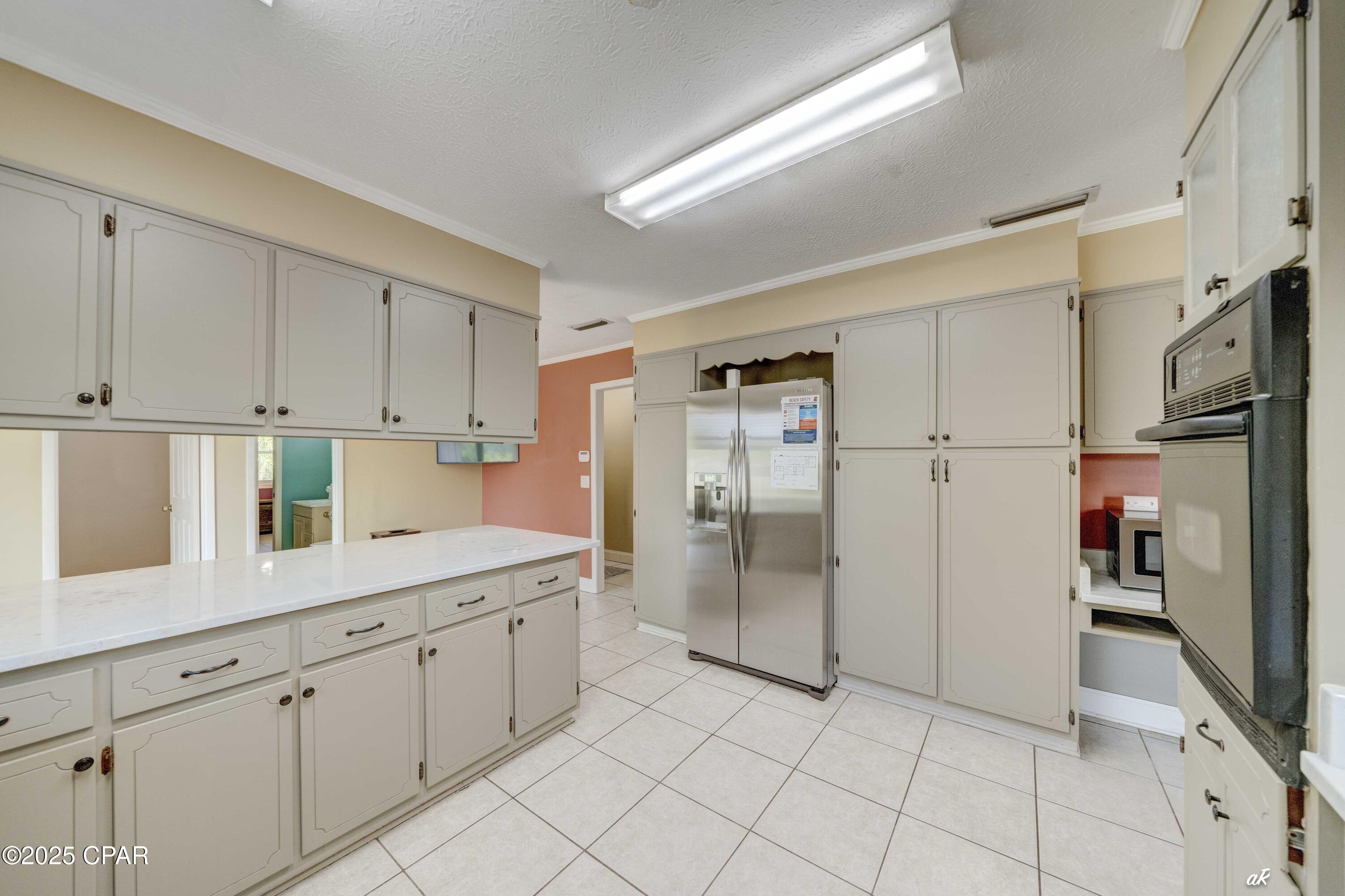 Image 18 For 8211 Laird Street