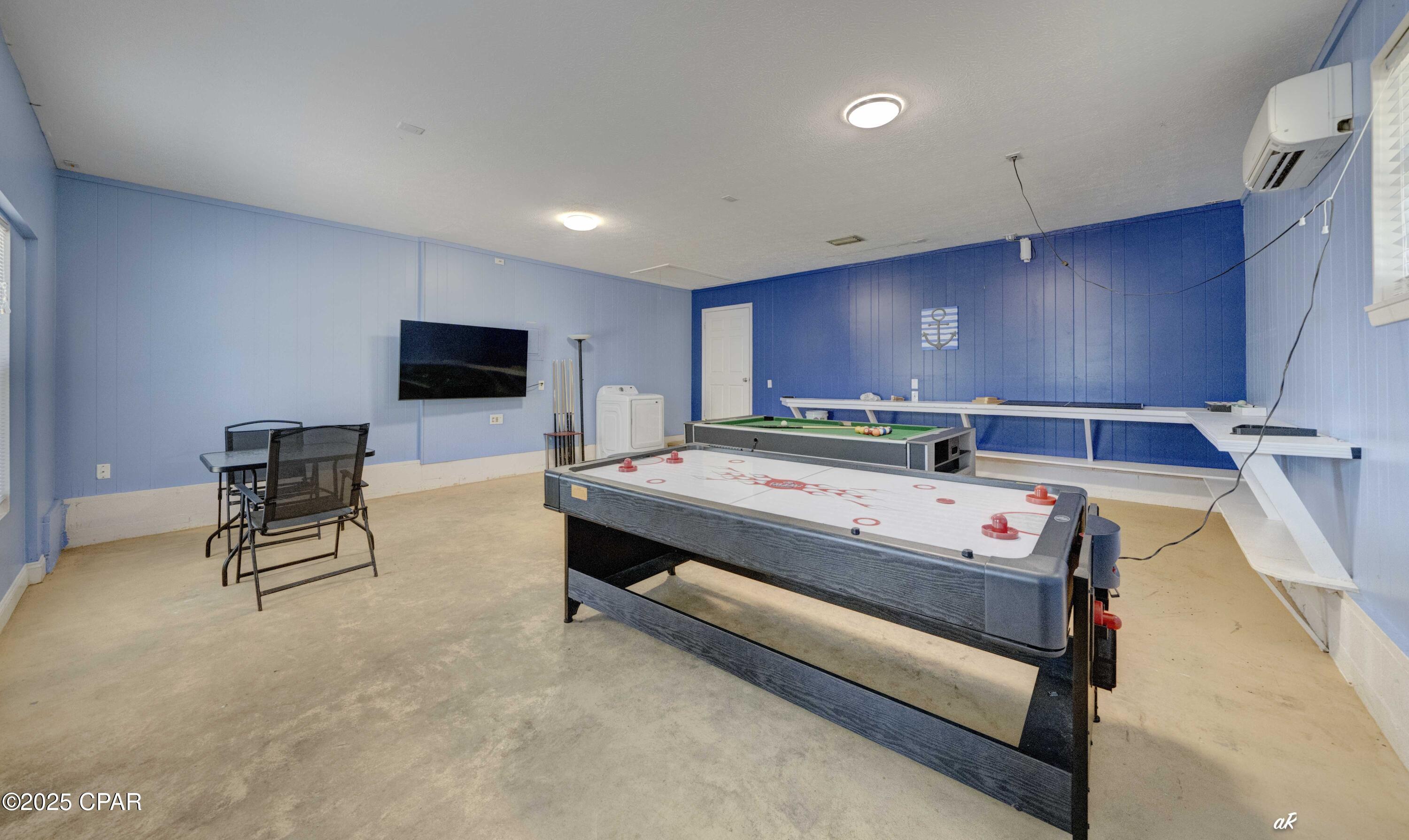 Image 28 For 8211 Laird Street