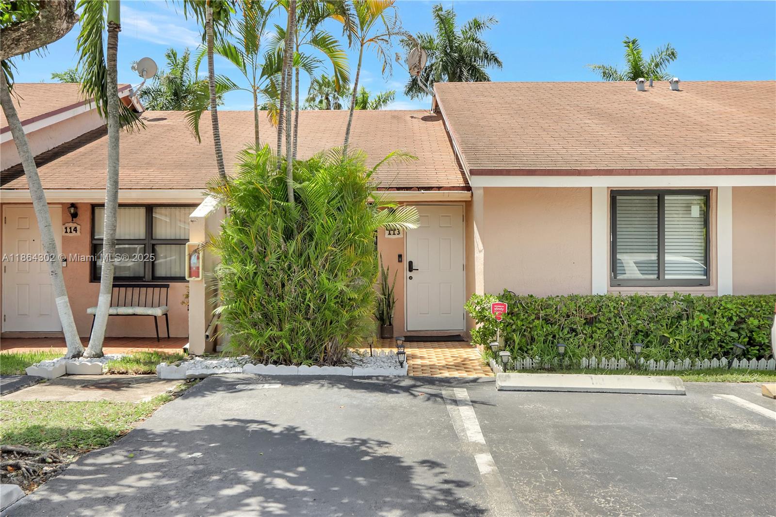 Kendalaire Villas Condo