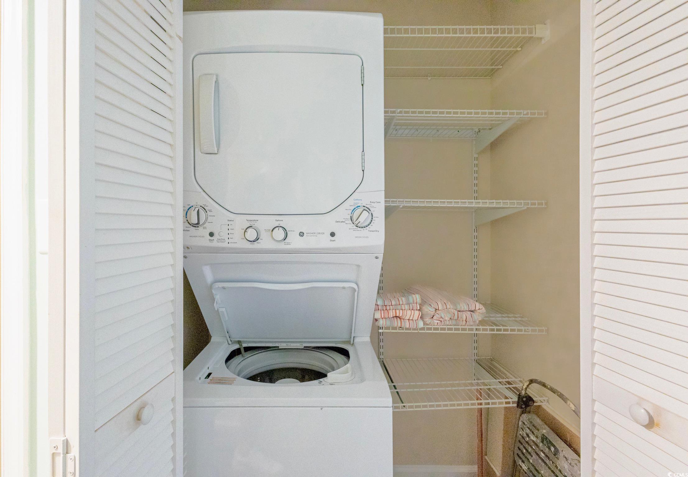 2520592 | Photo 22