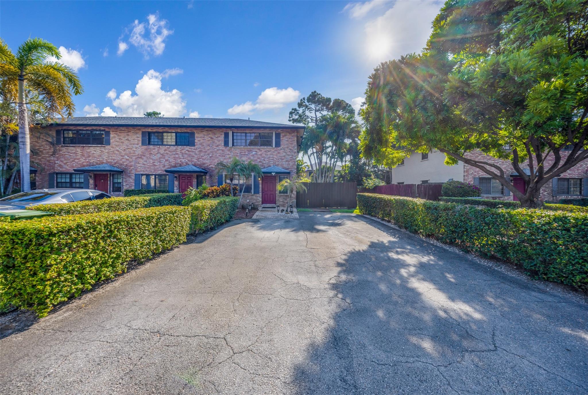 Homes for sale in Wilton Manors, FL | 2124 Ne 9th Ave #2124, Wilton Manors, FL 33305 | MLS# F10520880