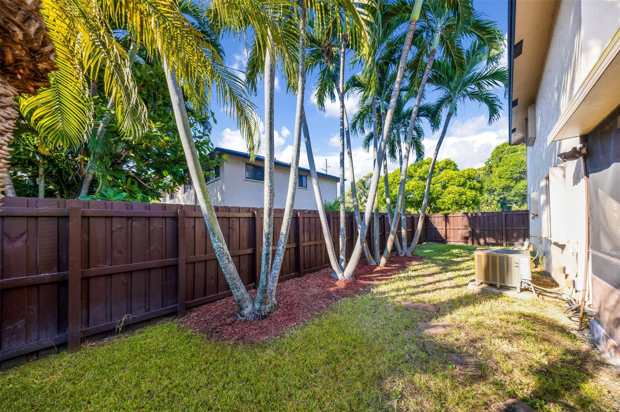Homes for sale in Wilton Manors, FL | 2124 Ne 9Th Ave #2124, Wilton Manors, FL 33305 | MLS# F10520880
