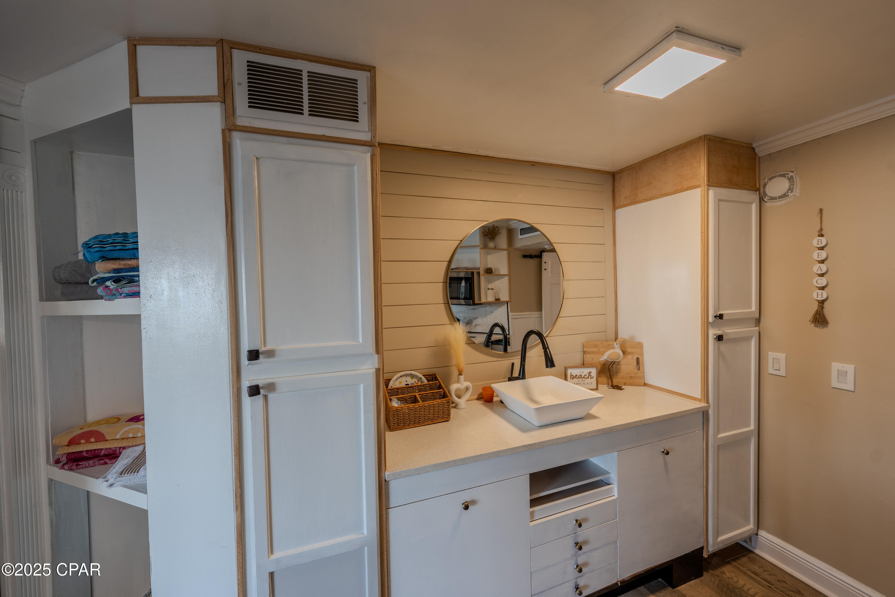 Image 6 For 6505 Thomas Drive 103a