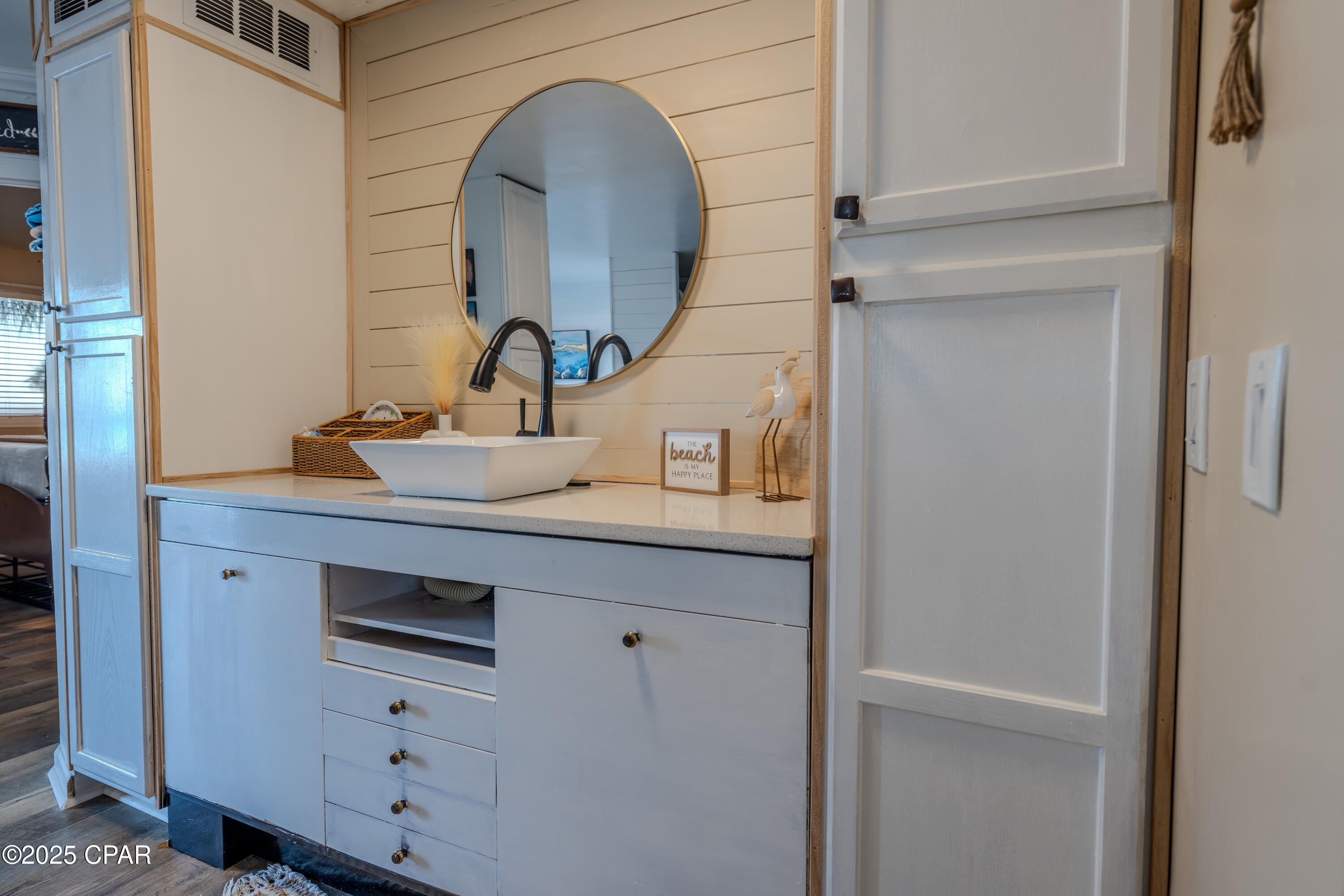 Image 7 For 6505 Thomas Drive 103a