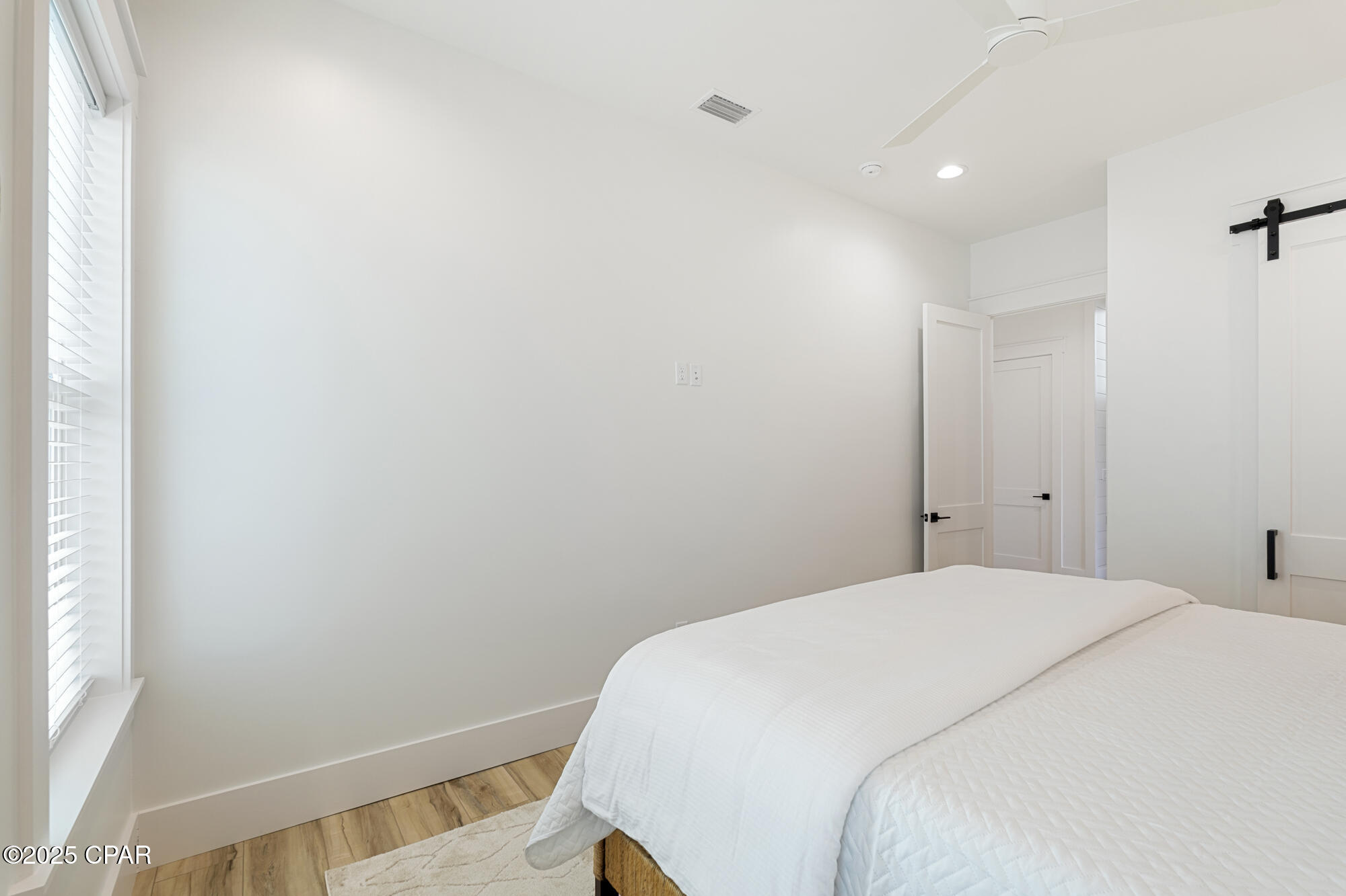 Image 14 For 5944 Gulf Drive