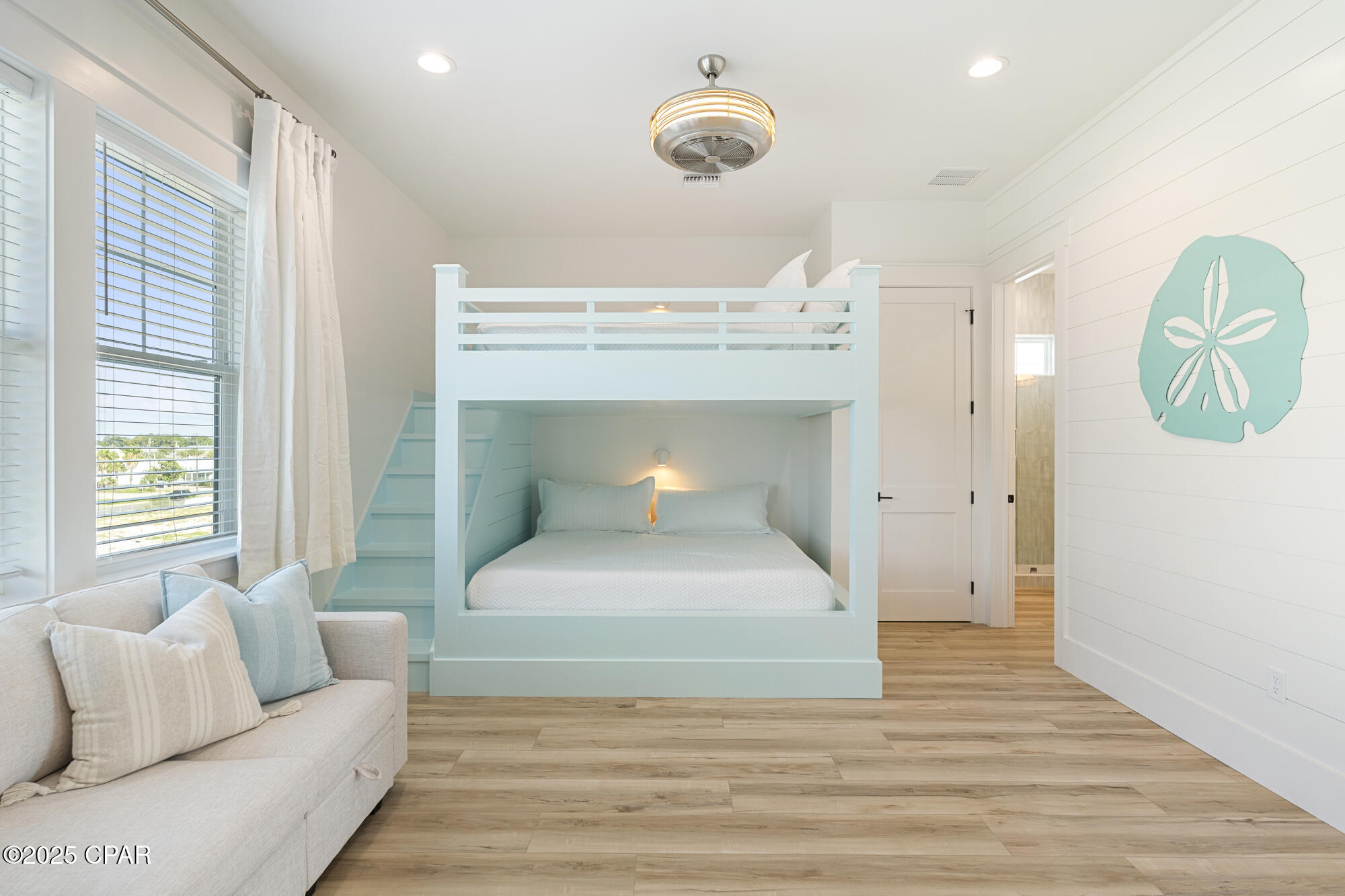 Image 40 For 5944 Gulf Drive