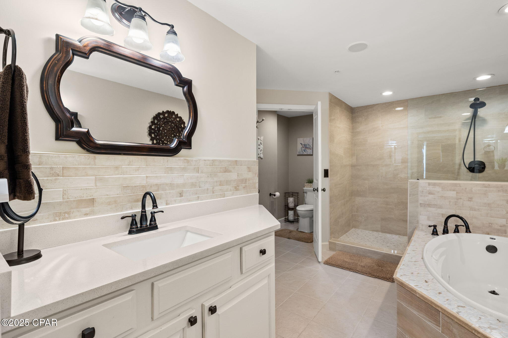 Image 22 For 8601 Surf Drive 14w