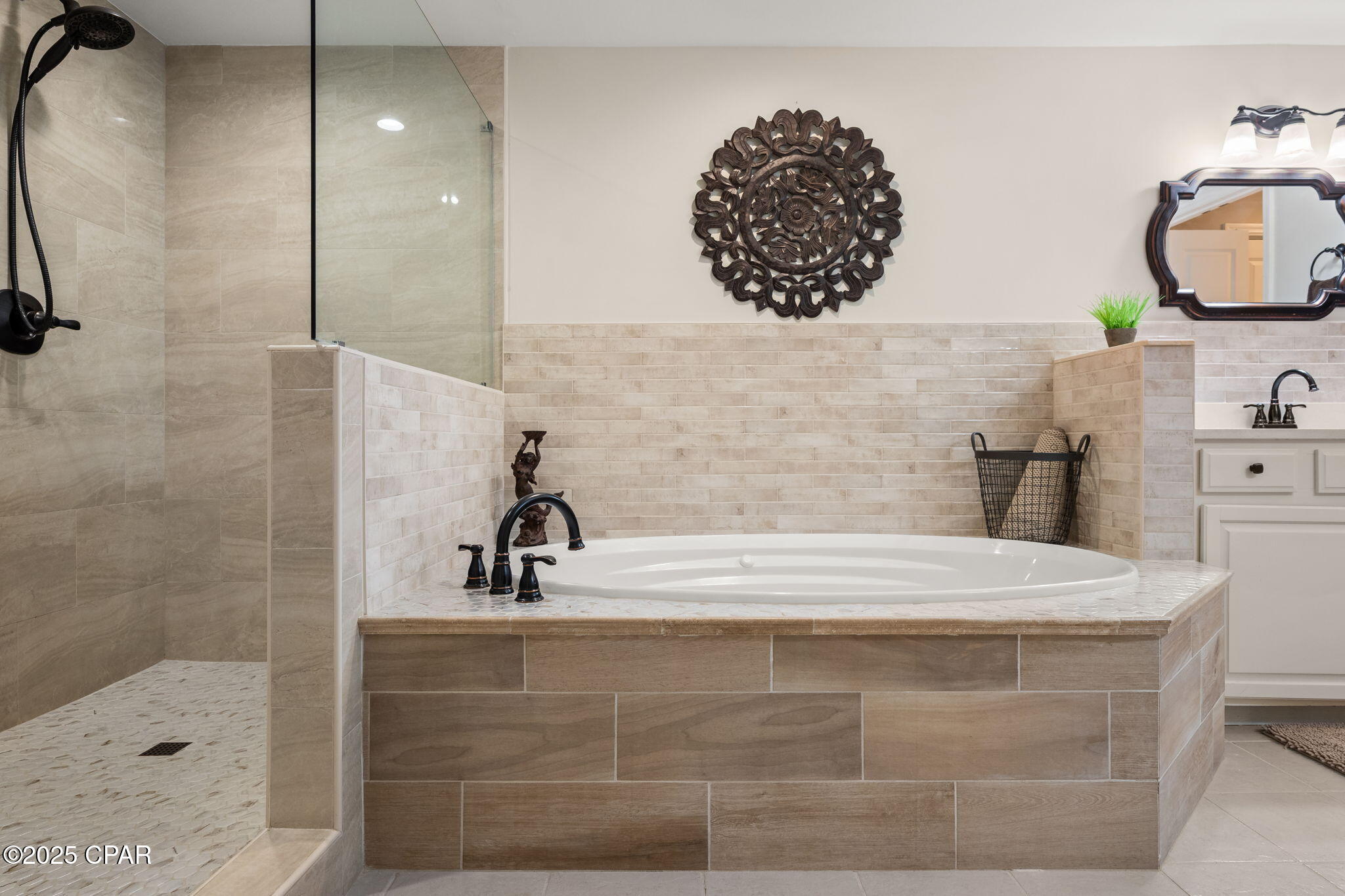 Image 24 For 8601 Surf Drive 14w