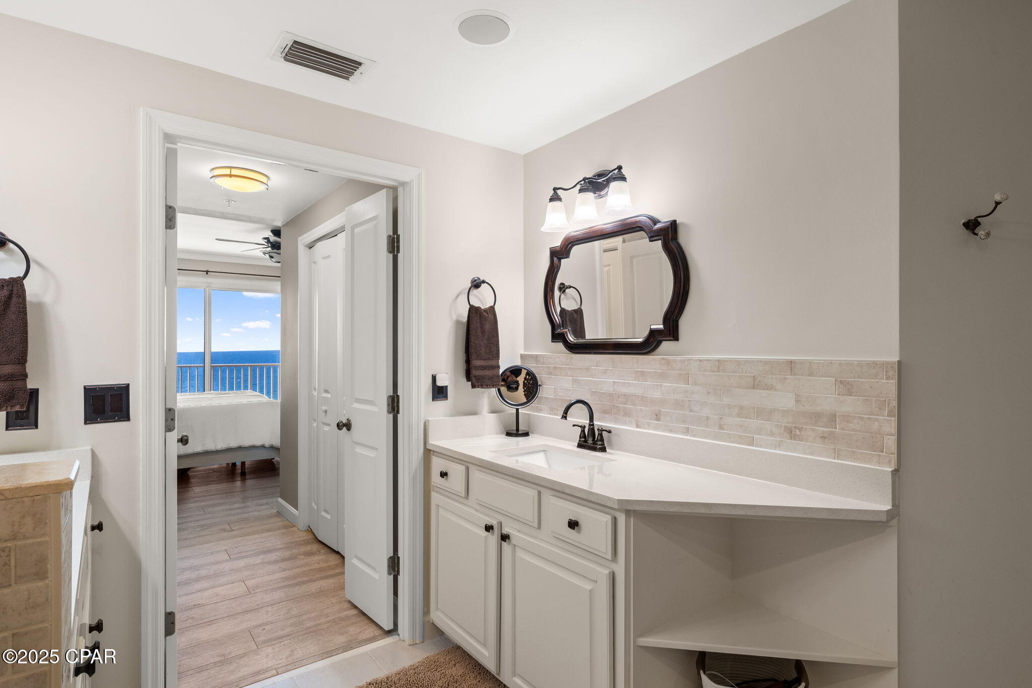 Image 29 For 8601 Surf Drive 14w