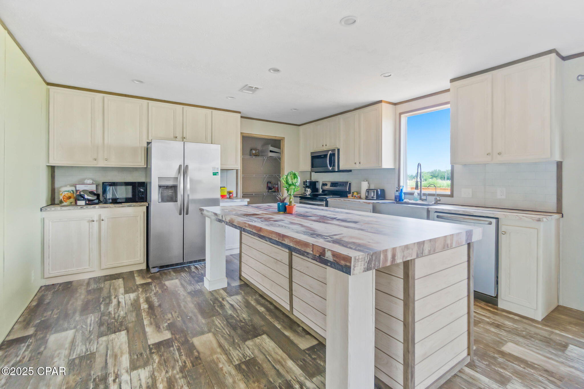 Image 12 For 844 Alford Road