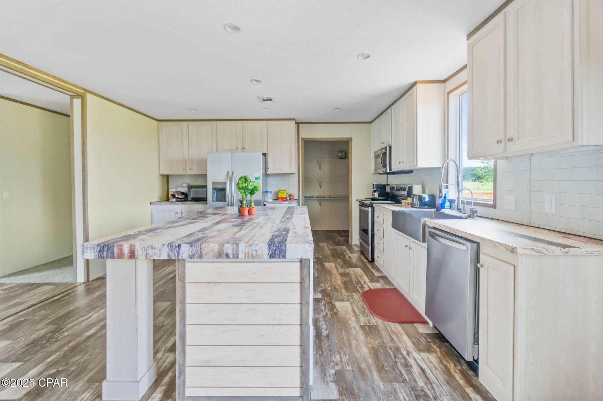 Image 13 For 844 Alford Road