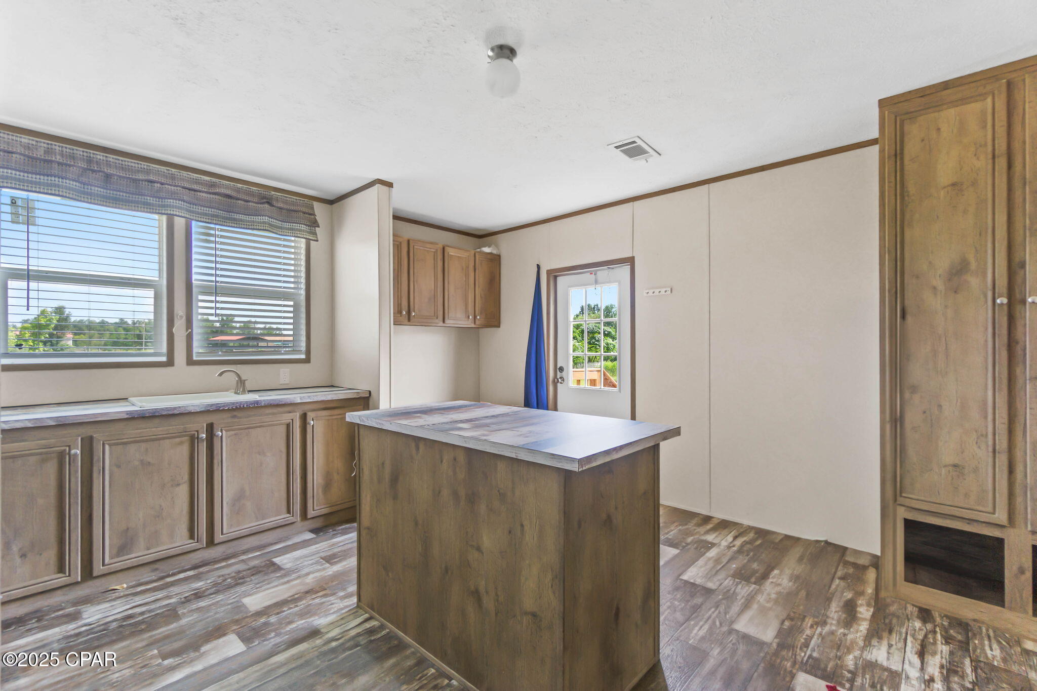 Image 22 For 844 Alford Road