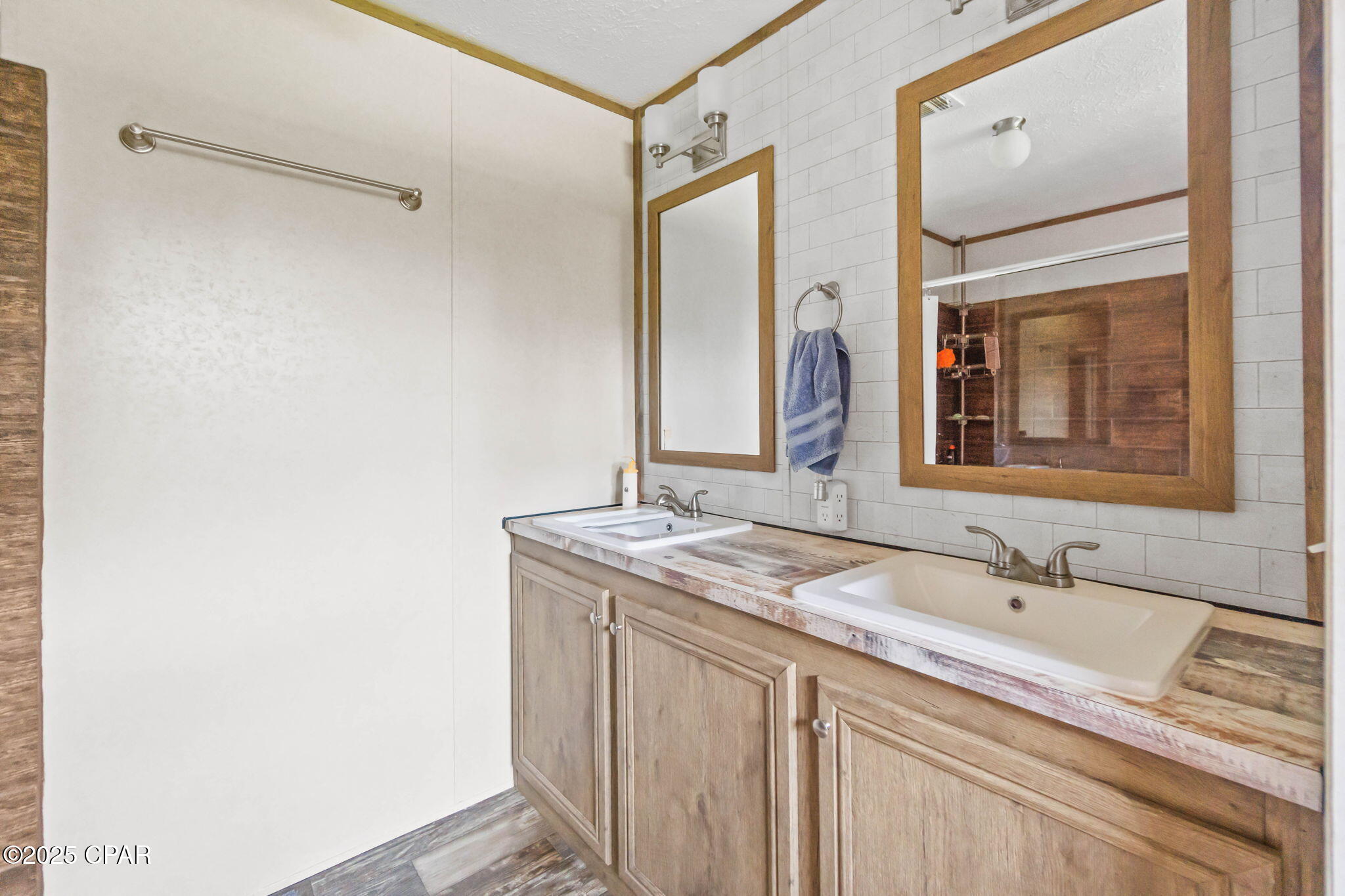 Image 25 For 844 Alford Road