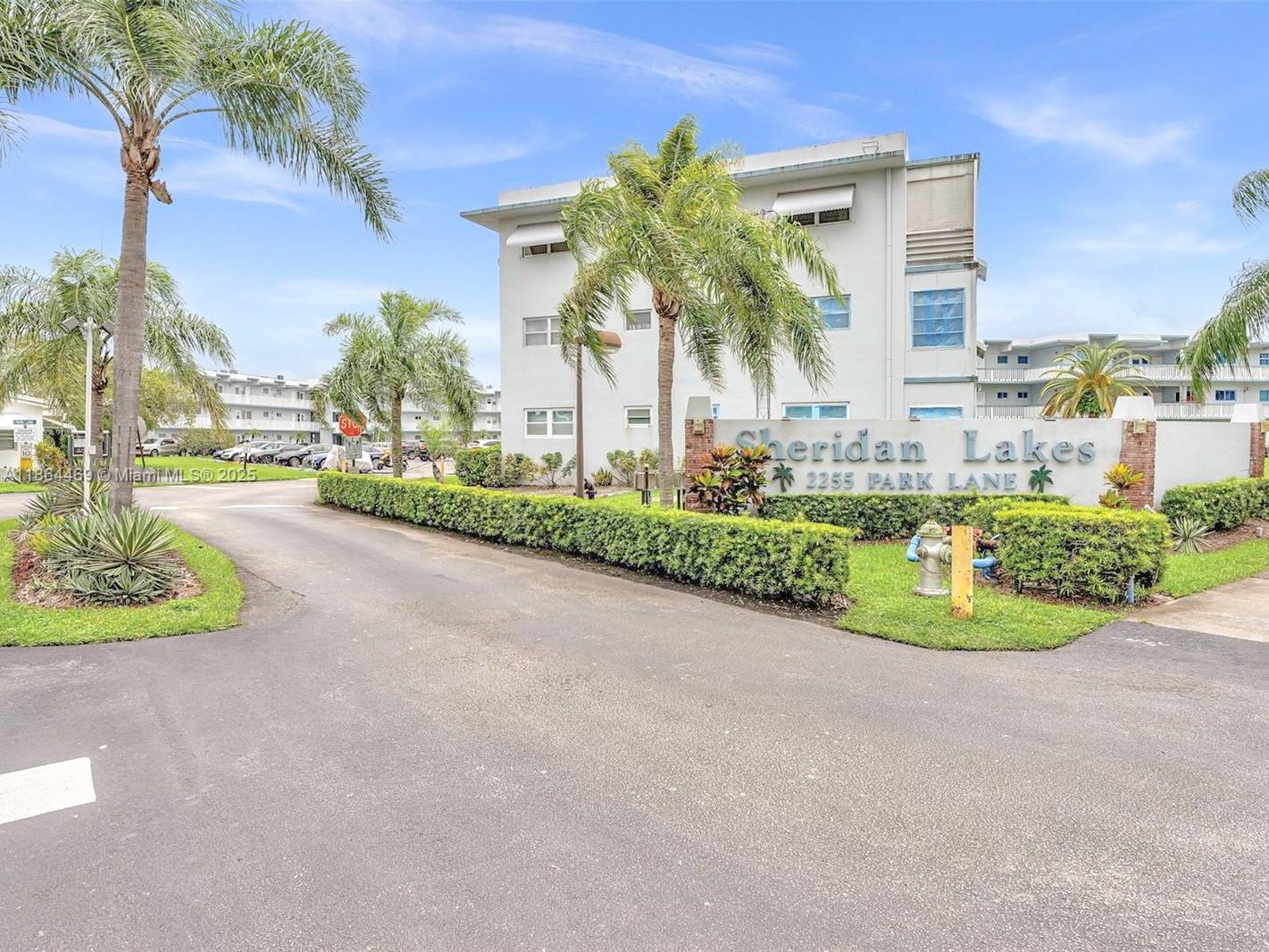 Sheridan Lakes Condo Apts