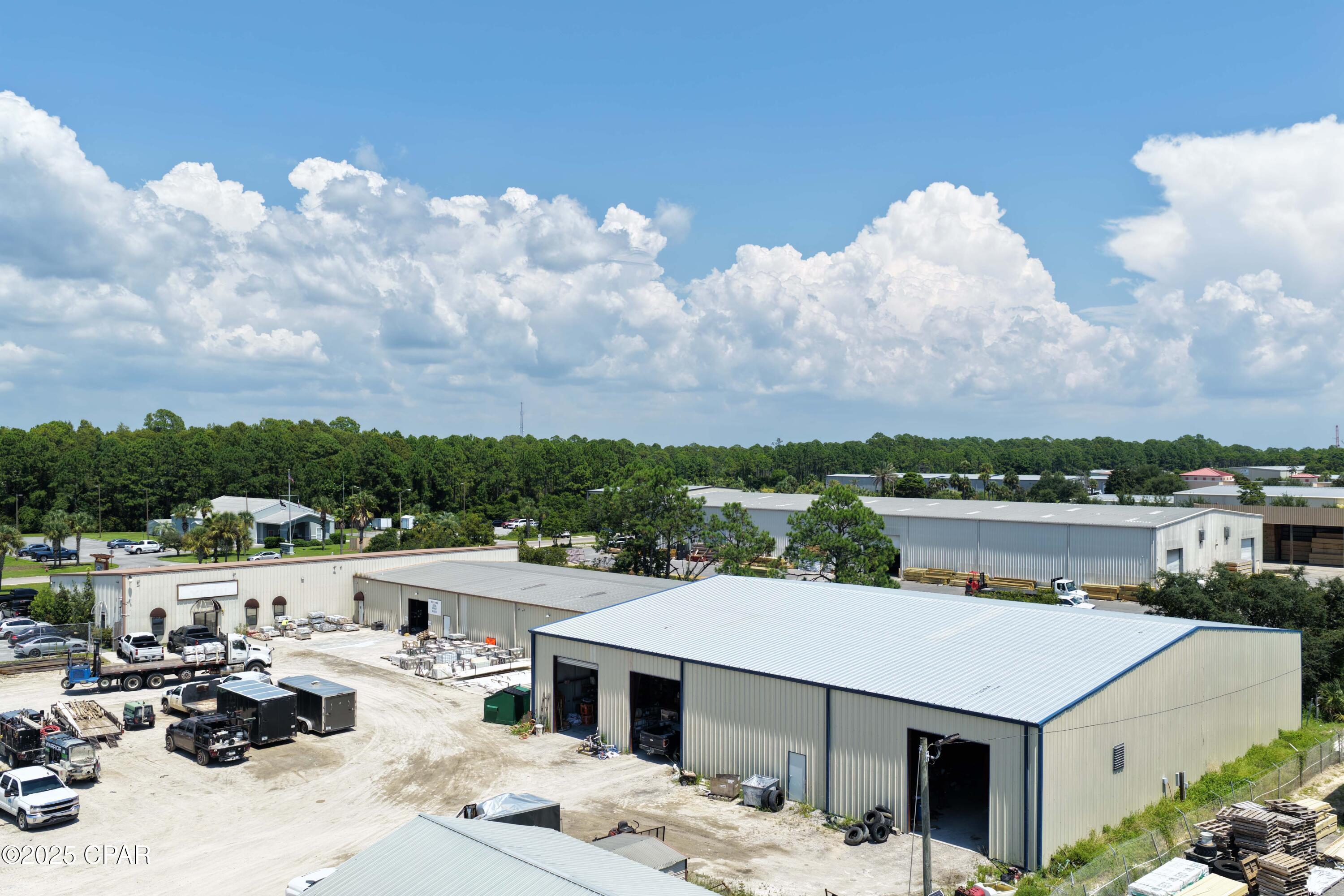 Listing photo id 35 for 17687 Ashley Drive