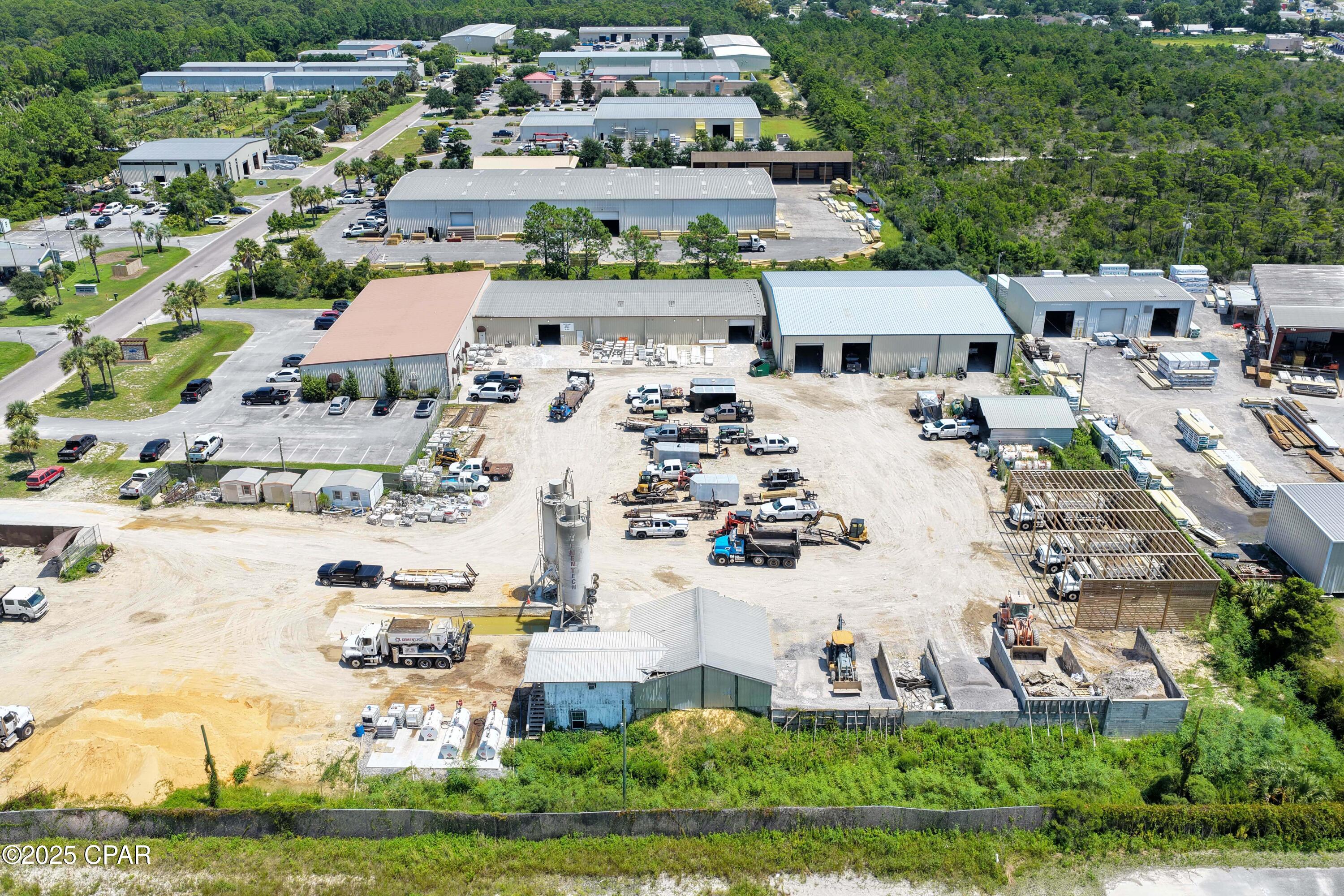 Listing photo id 38 for 17687 Ashley Drive