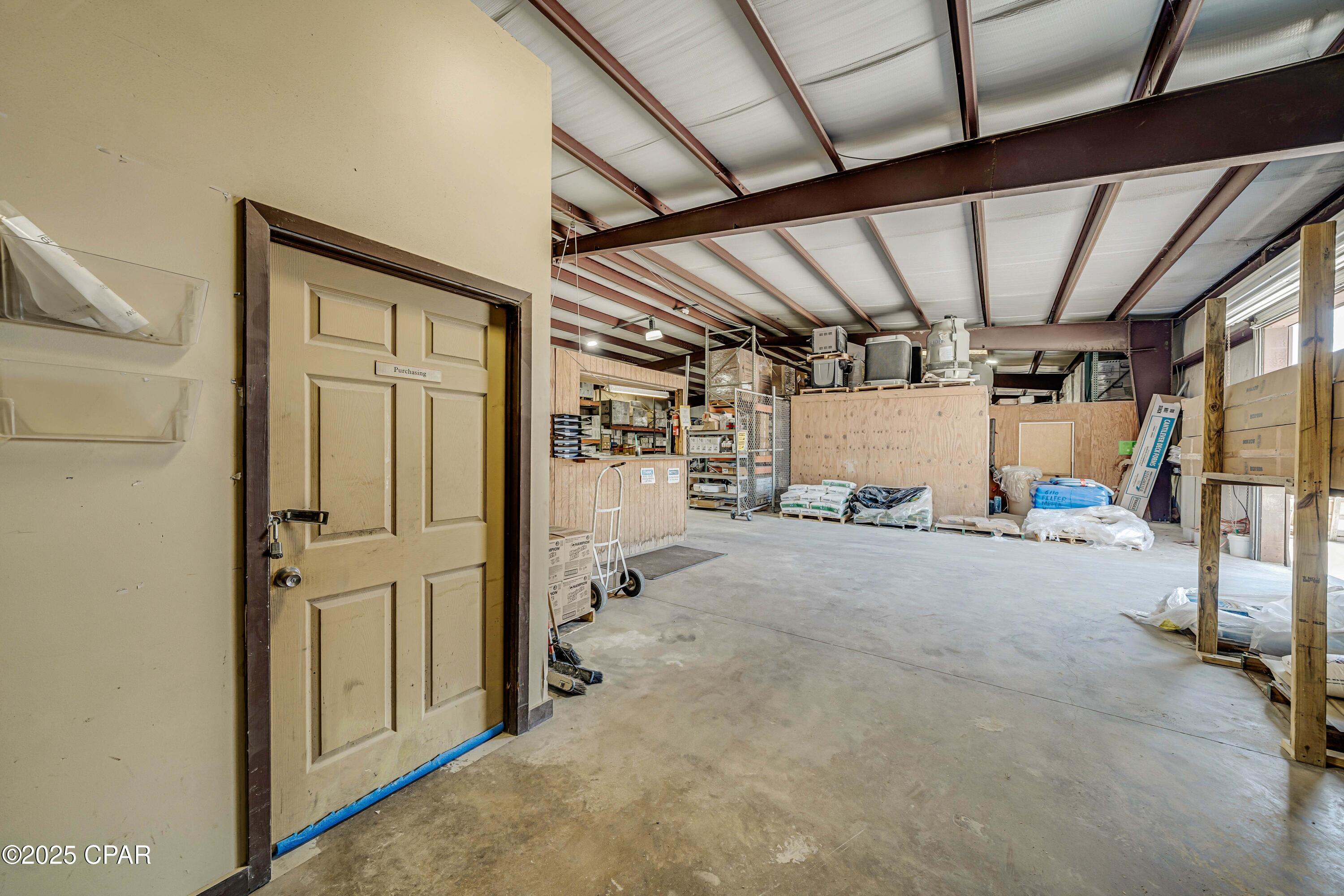 Listing photo id 6 for 17687 Ashley Drive