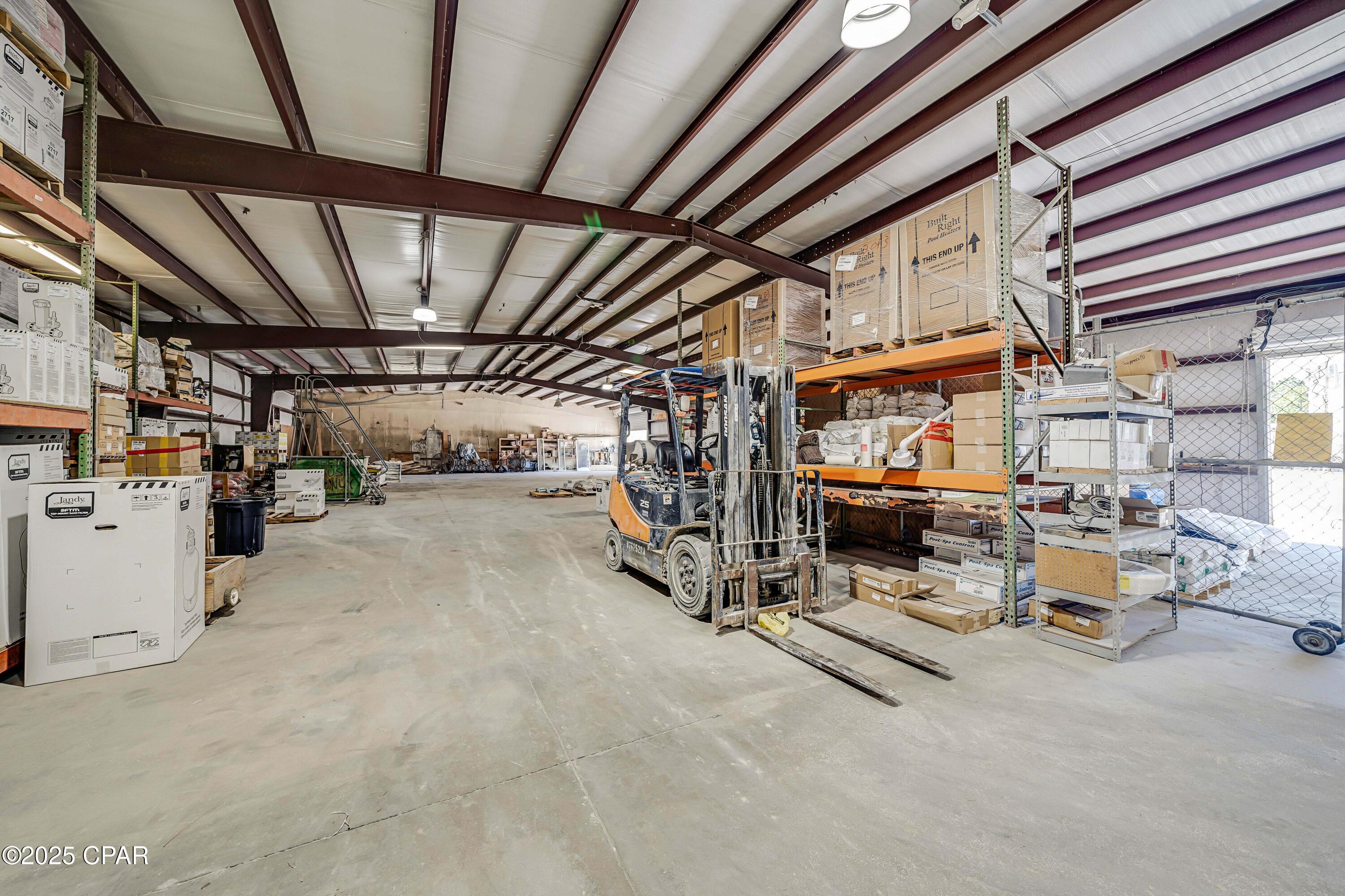 Listing photo id 7 for 17687 Ashley Drive