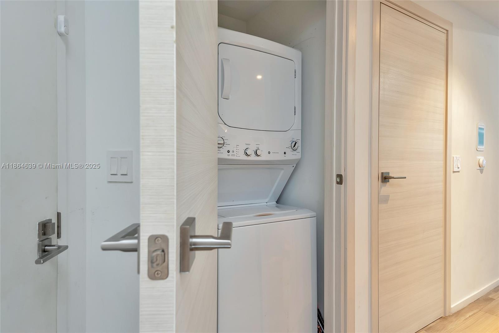 801 S Miami Ave #1708, Miami FL 33130