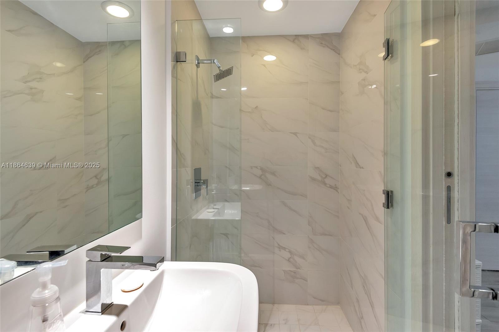 801 S Miami Ave #1708, Miami FL 33130
