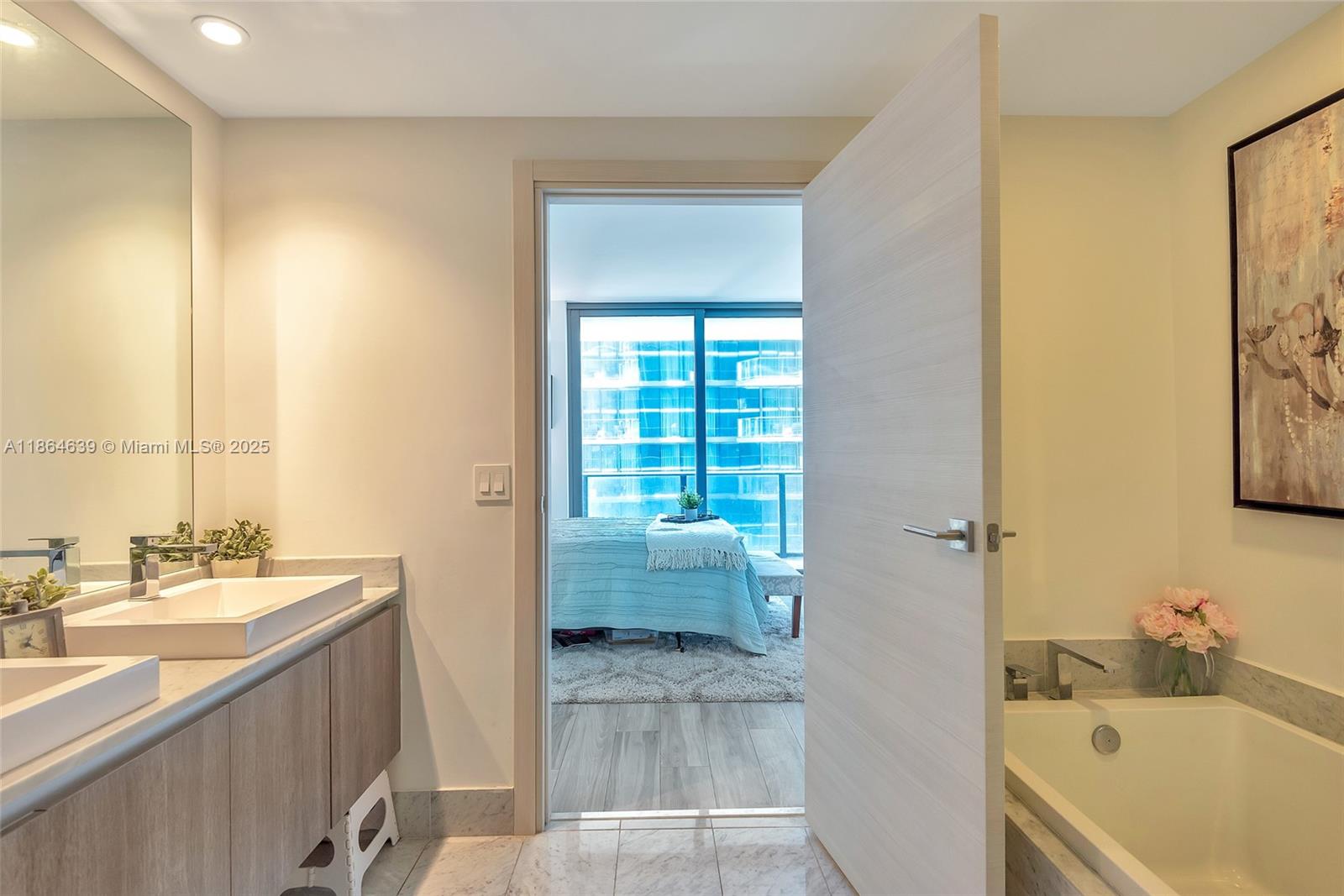 801 S Miami Ave #1708, Miami FL 33130