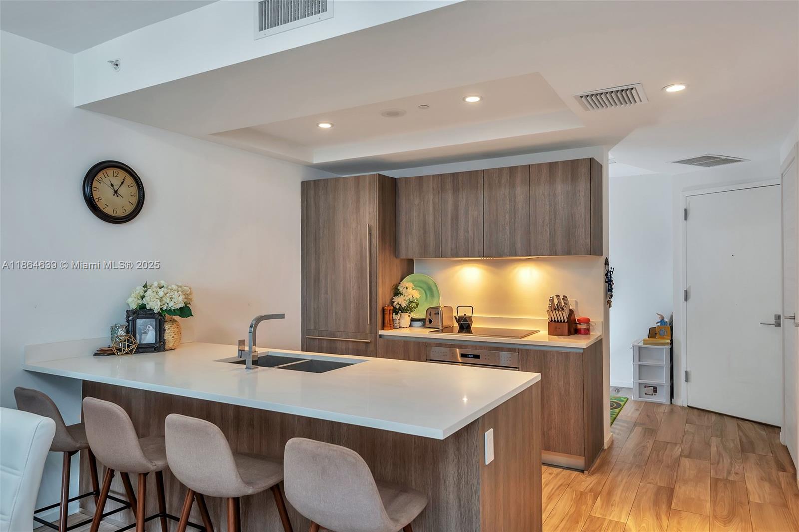 801 S Miami Ave #1708, Miami FL 33130