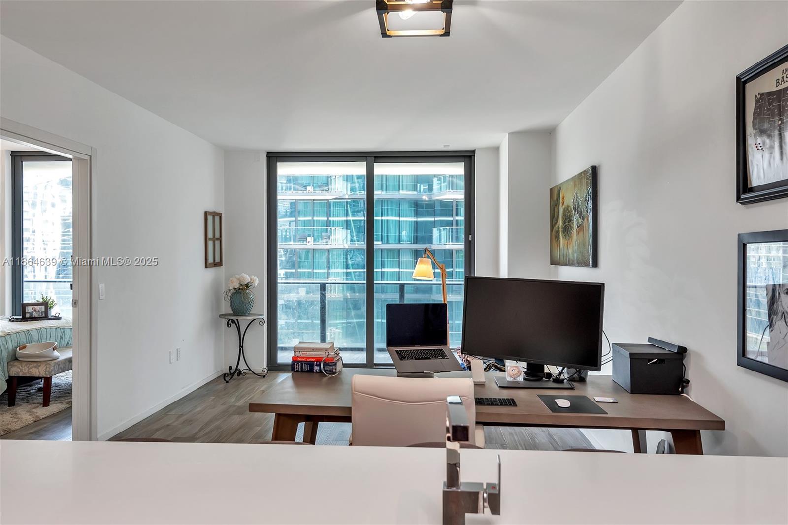 801 S Miami Ave #1708, Miami FL 33130