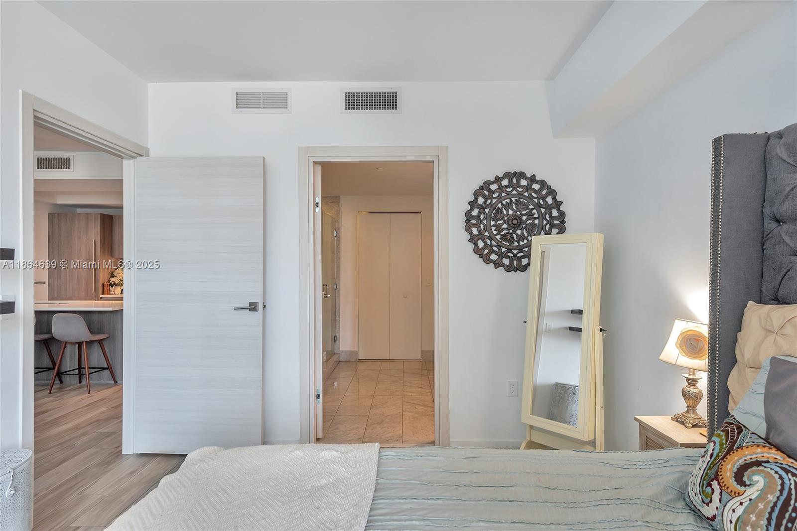 801 S Miami Ave #1708, Miami FL 33130
