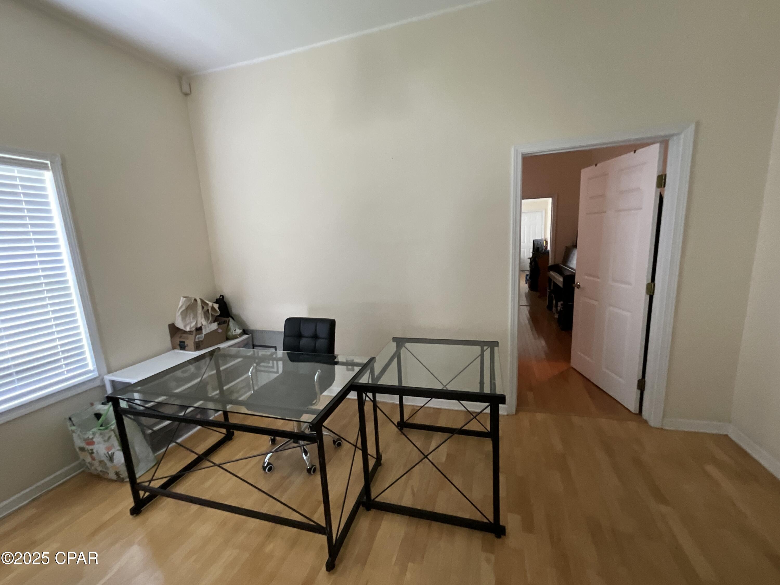 Image 10 For 4388 Clinton Street