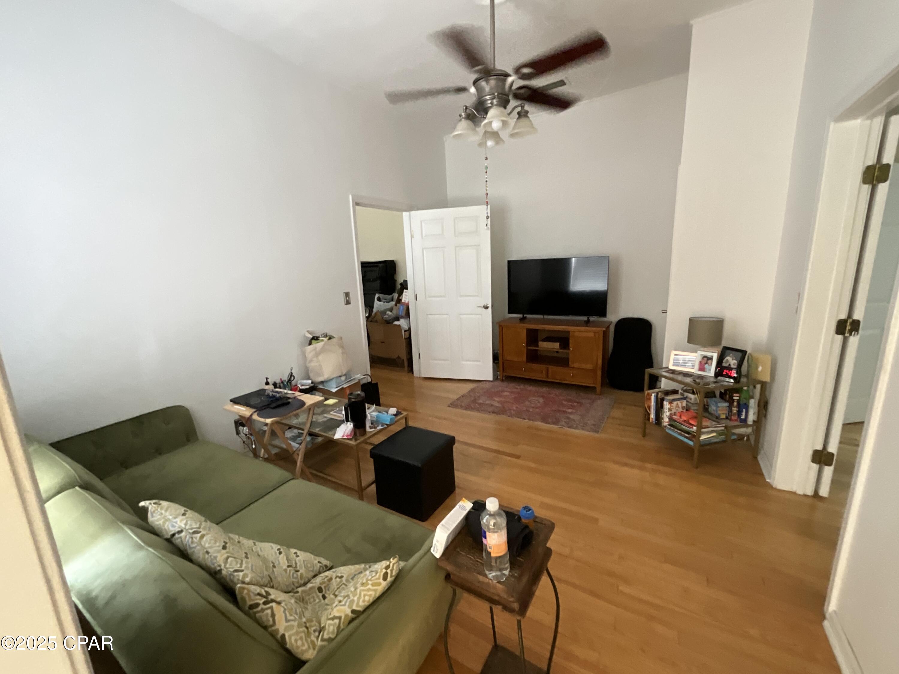 Image 15 For 4388 Clinton Street