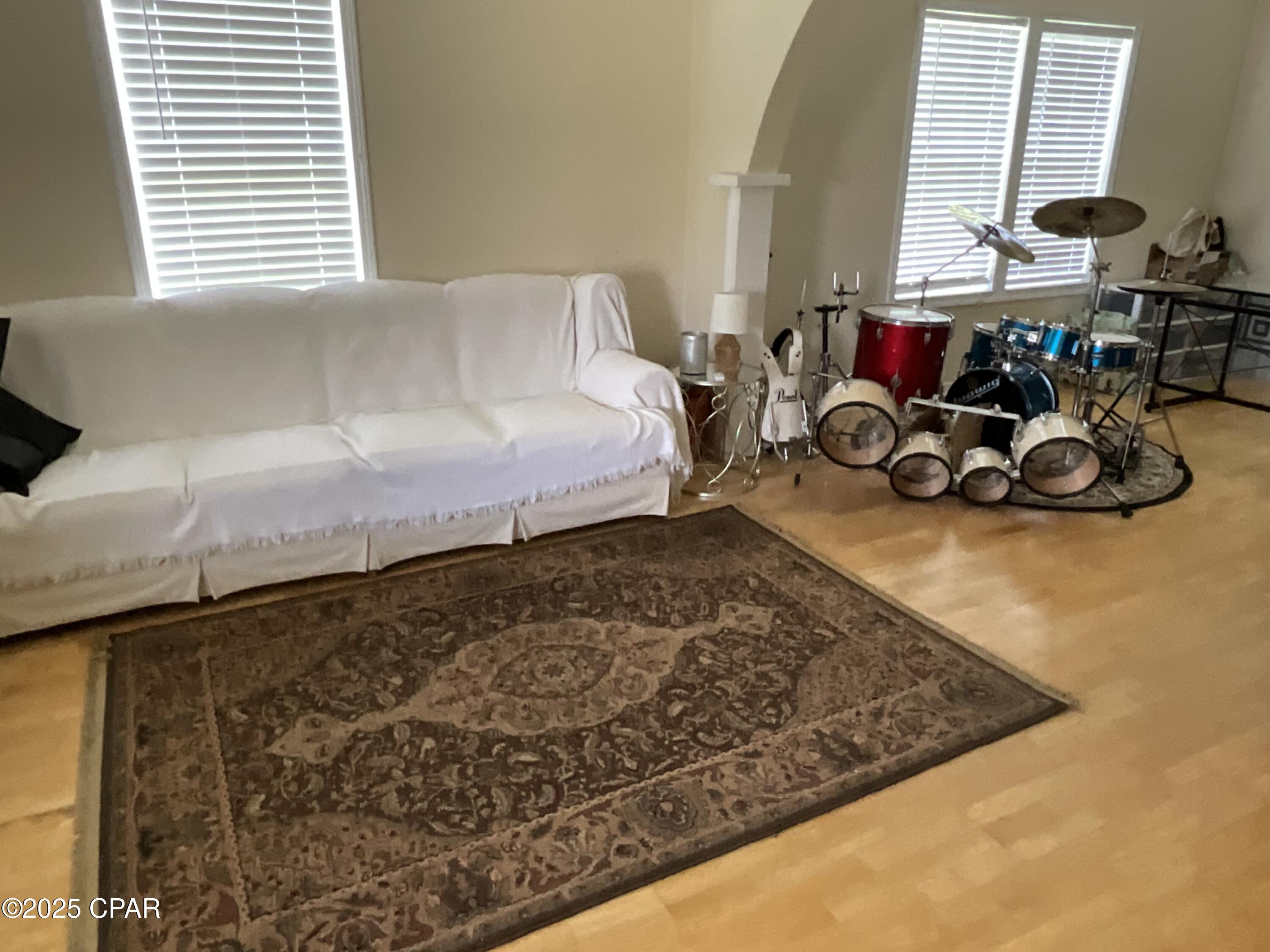 Image 9 For 4388 Clinton Street