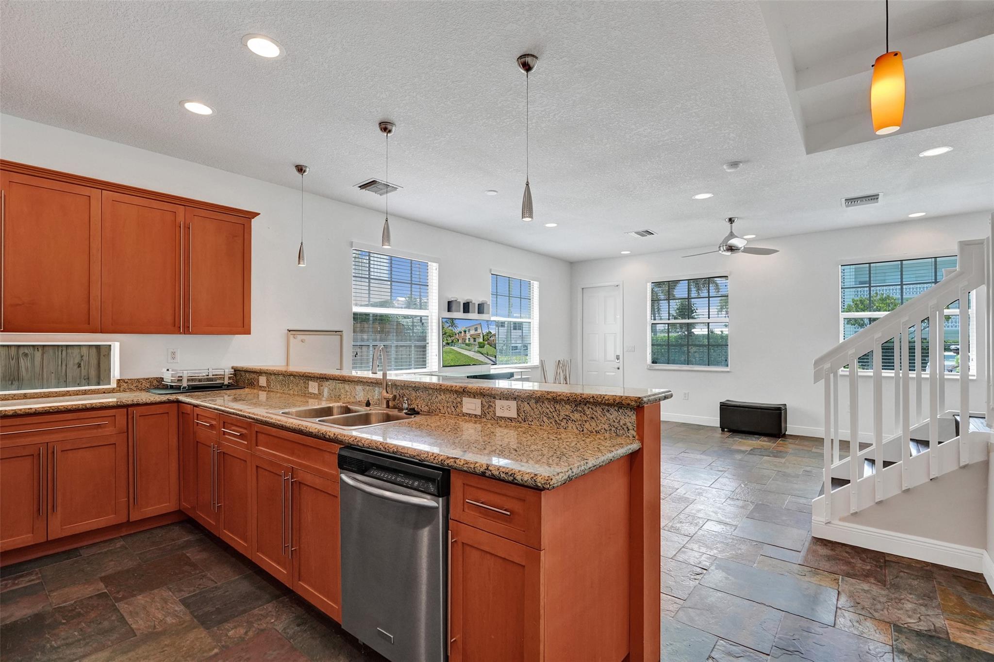 Homes for sale in Pompano Beach, FL | 816 S Riverside Dr #816, Pompano Beach, FL 33062 | MLS# F10523176