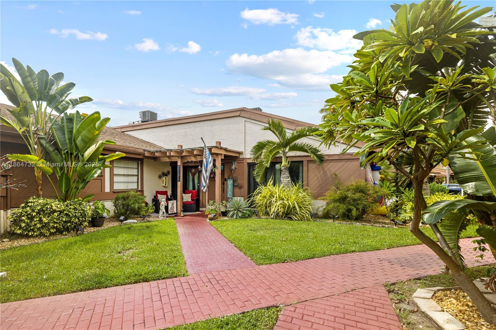 Harbourwood Sketch Of Sur