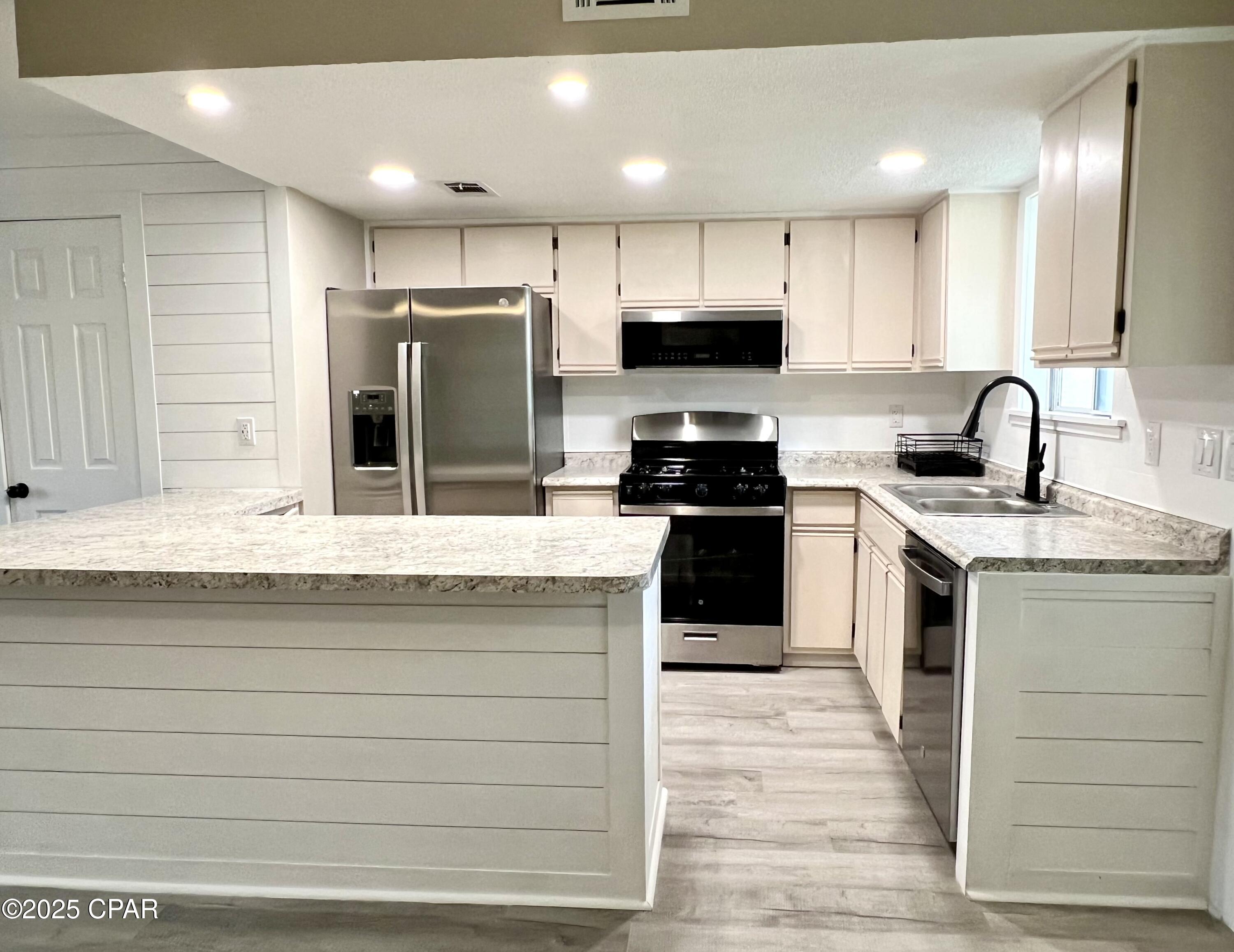 Image 7 For 122 Bonnie Lane