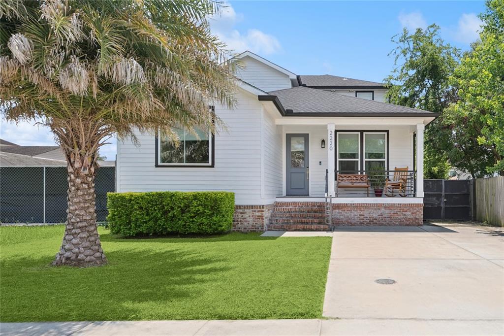 Homes for sale in New Orleans, LA | 2220 Pressburg St, New Orleans, LA 70122 | MLS# 2518370