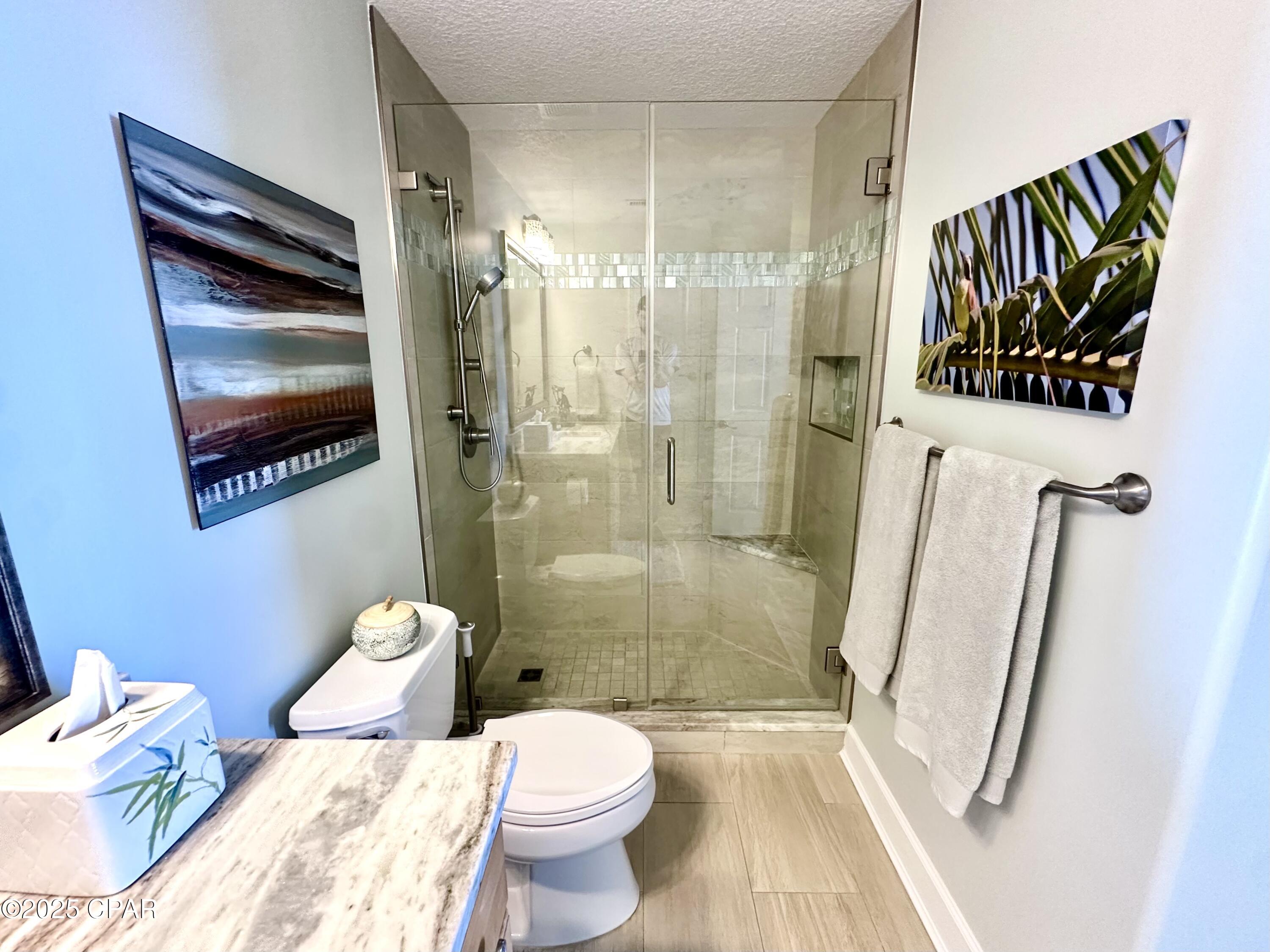 Image 25 For 17643 Front Beach Road 2003