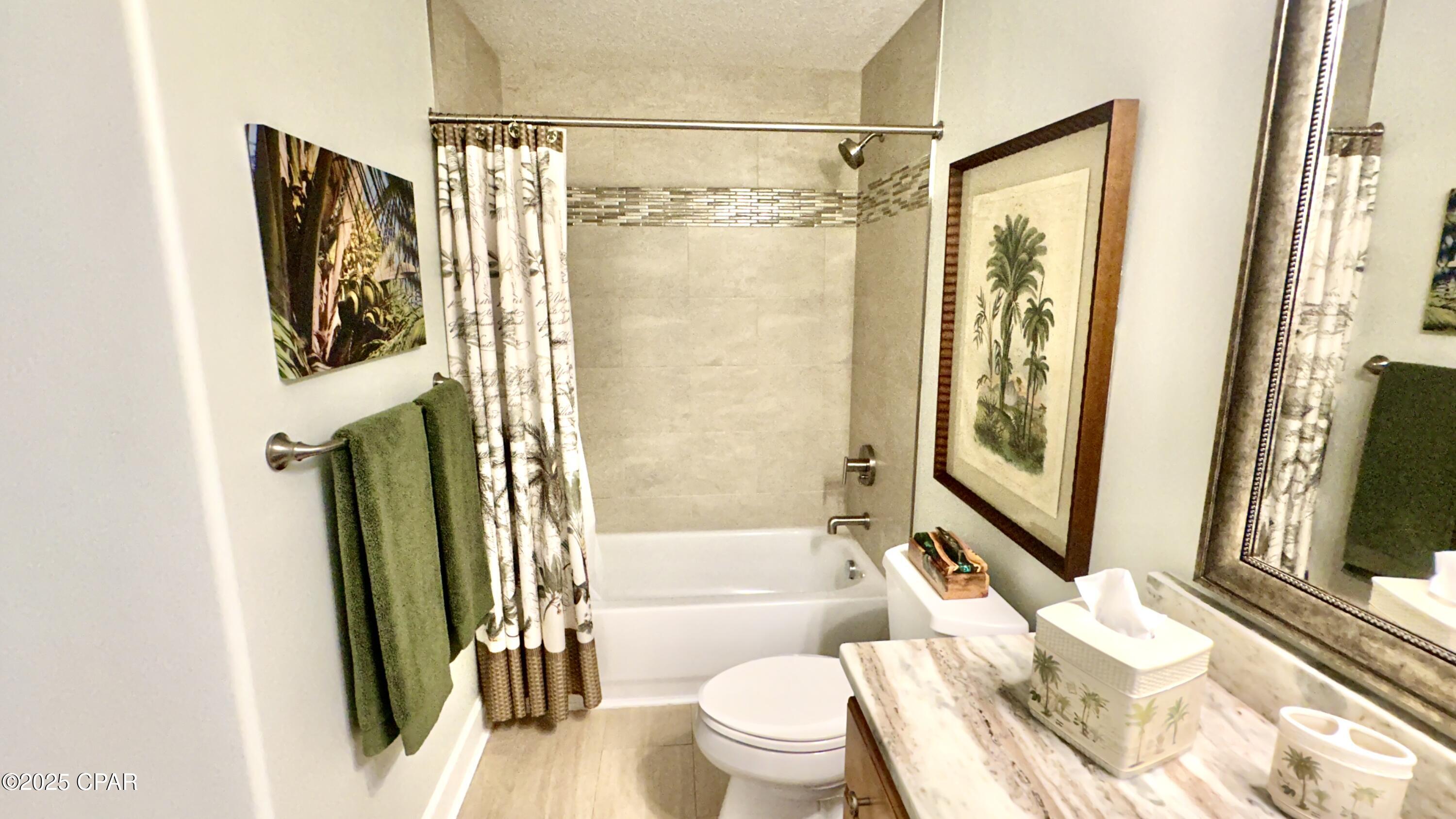 Image 31 For 17643 Front Beach Road 2003