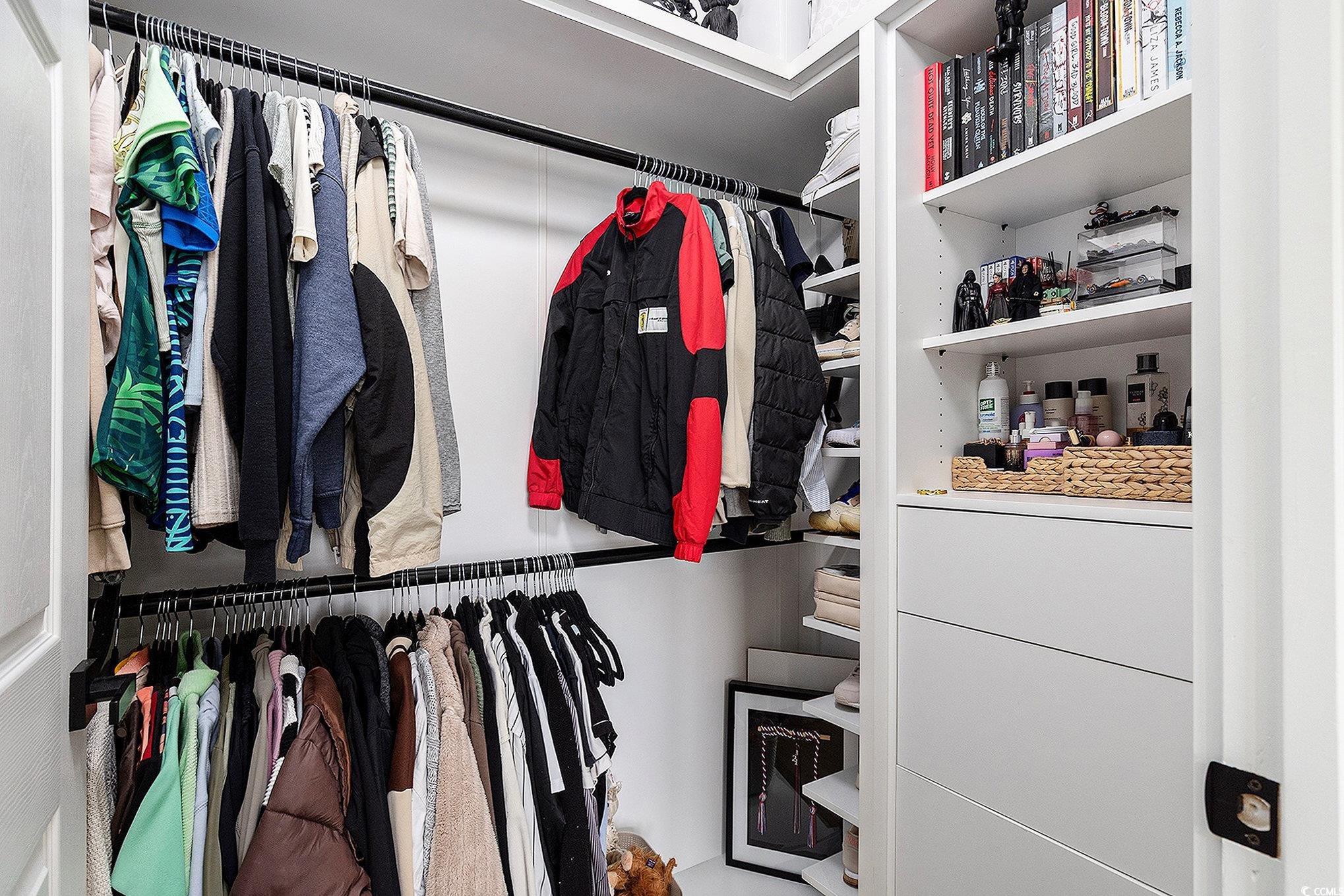 2520679 | Photo 23