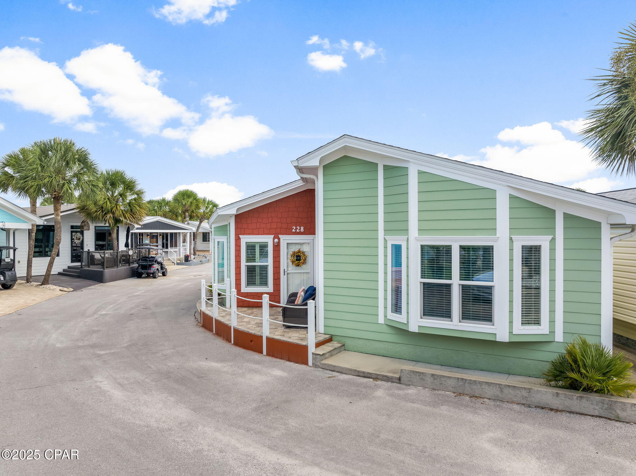 Image 2 For 228 Squid Lane