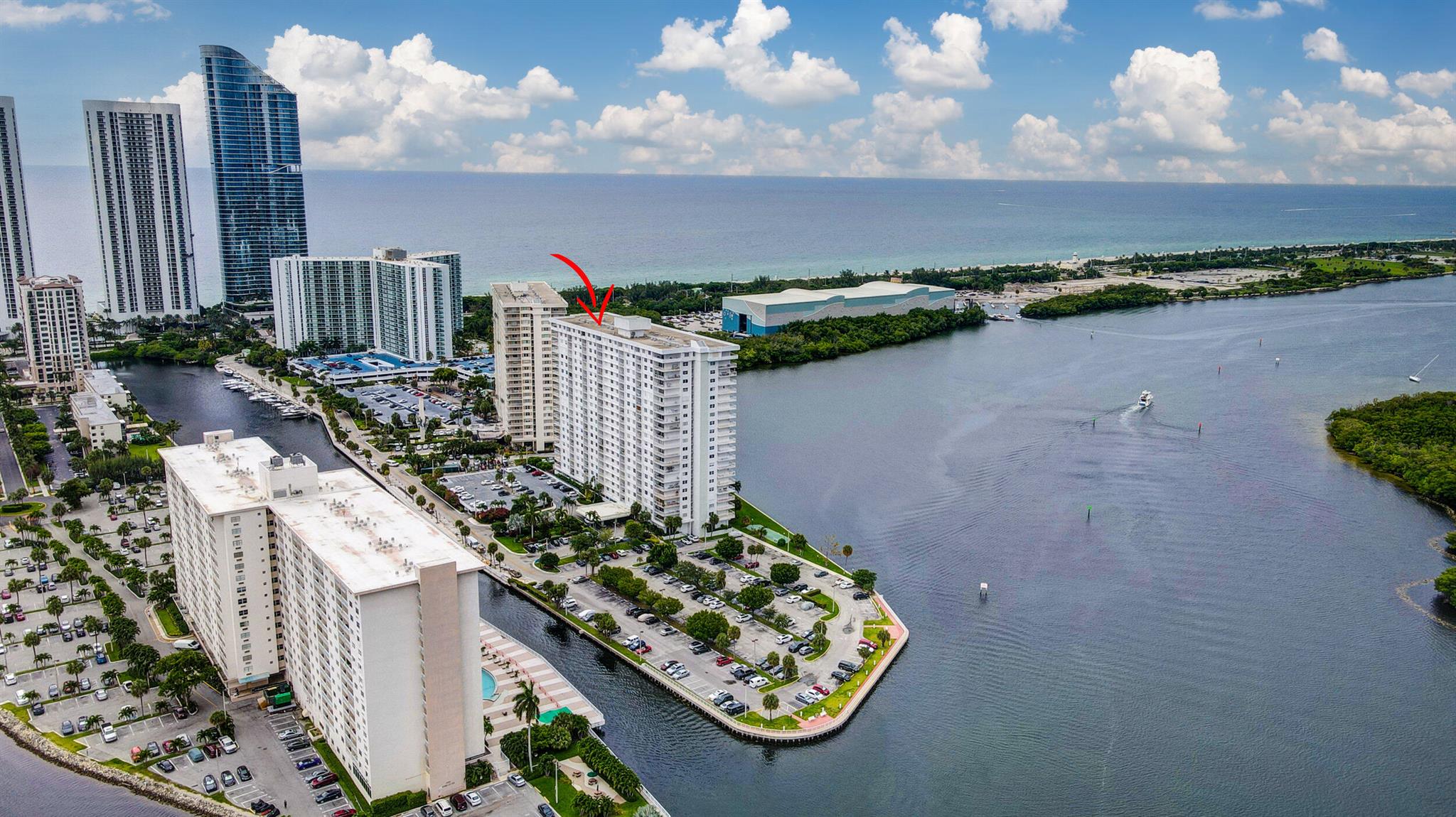 Arlen House West Condo