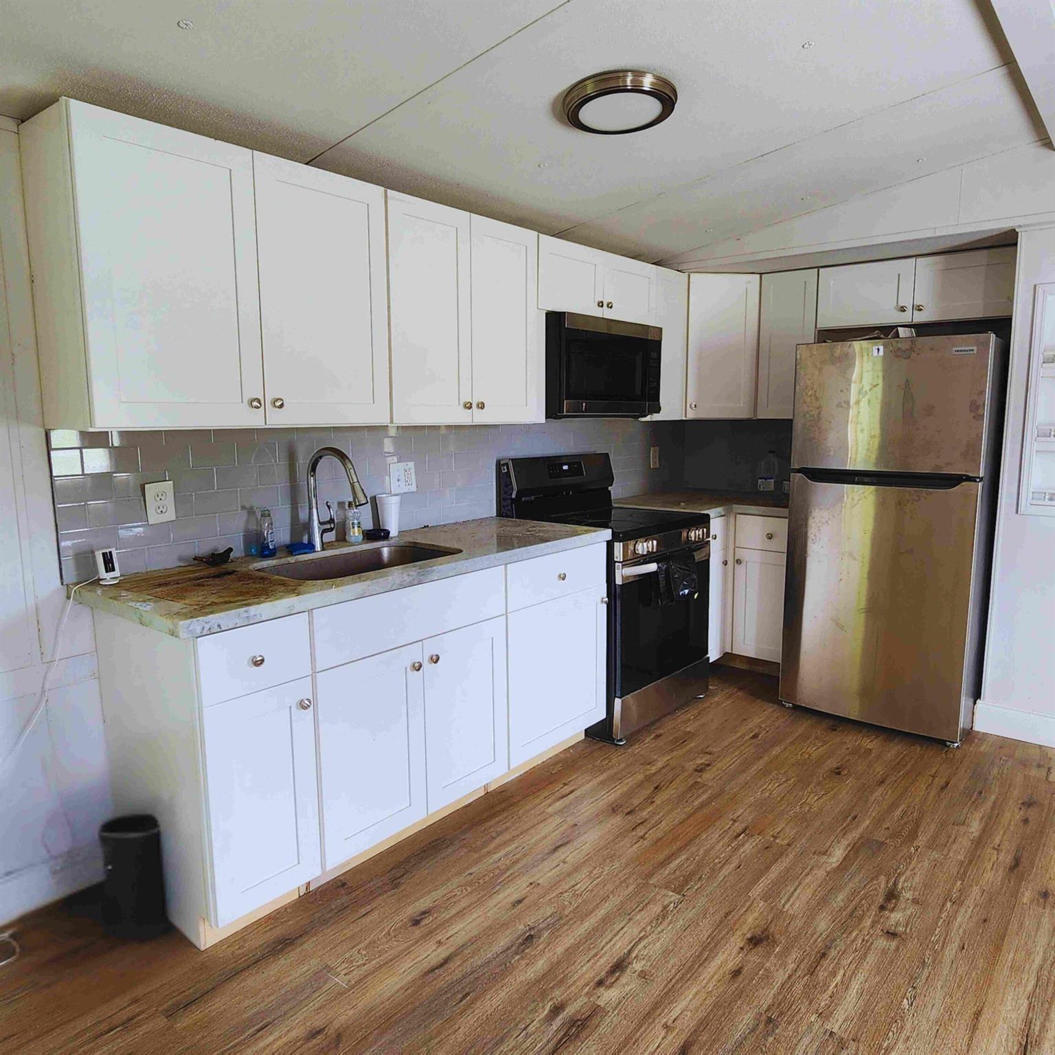 Homes for sale in Moore Haven, FL | 585 Avenue D, Moore Haven, FL 33471 | MLS# R11118362