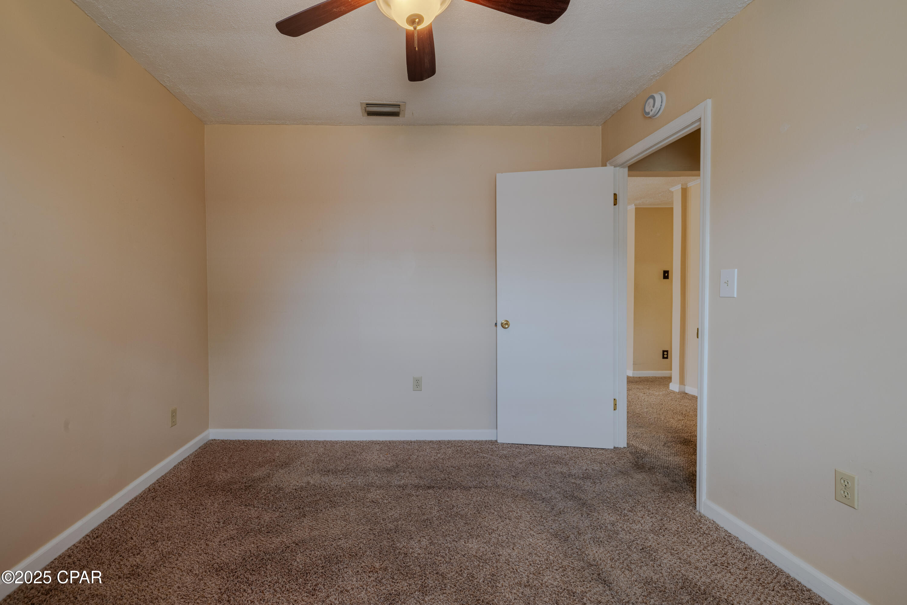 Listing photo id 15 for 113 Placido Place