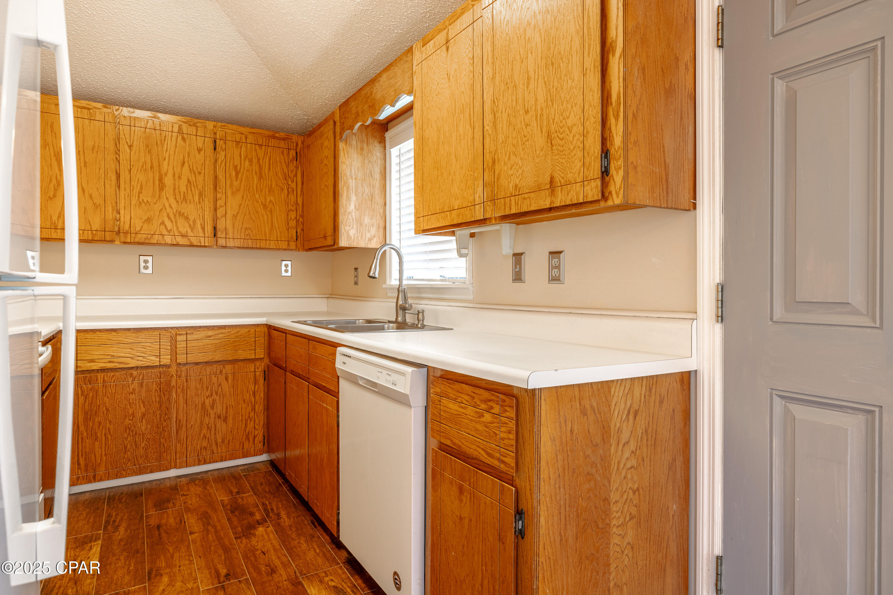 Listing photo id 5 for 113 Placido Place