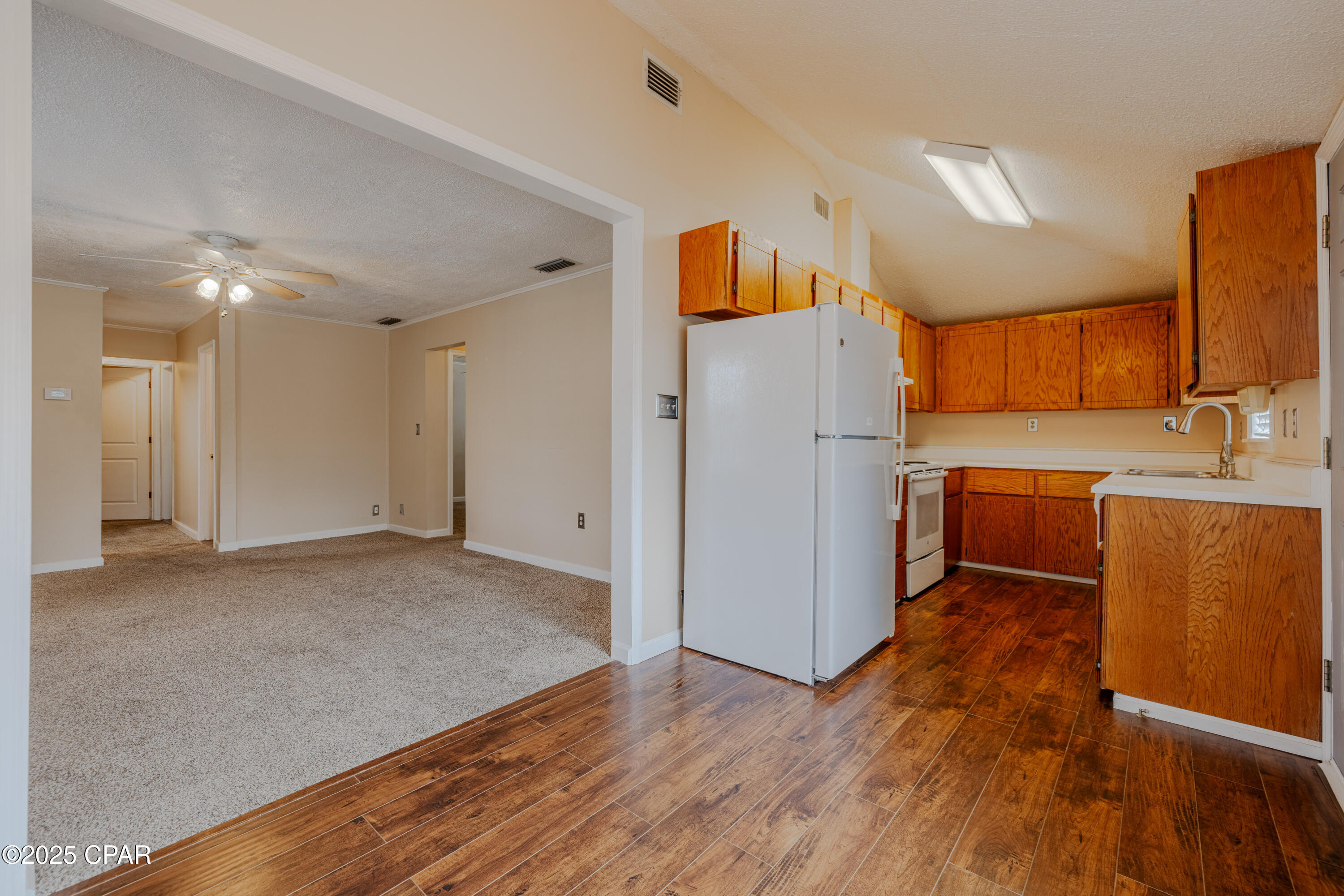 Listing photo id 6 for 113 Placido Place