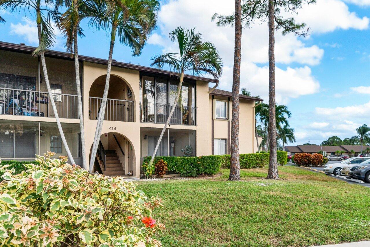 Homes for sale in Greenacres, FL | 414 Pine Glen Lane #D-2, Greenacres, FL 33463 | MLS# R11118383