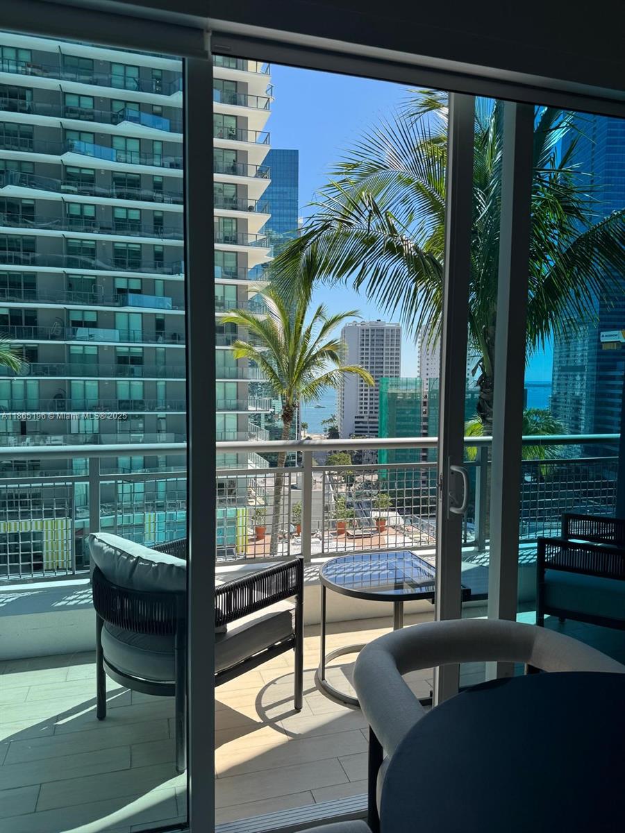 60 SW 13th St #1406, Miami FL 33130